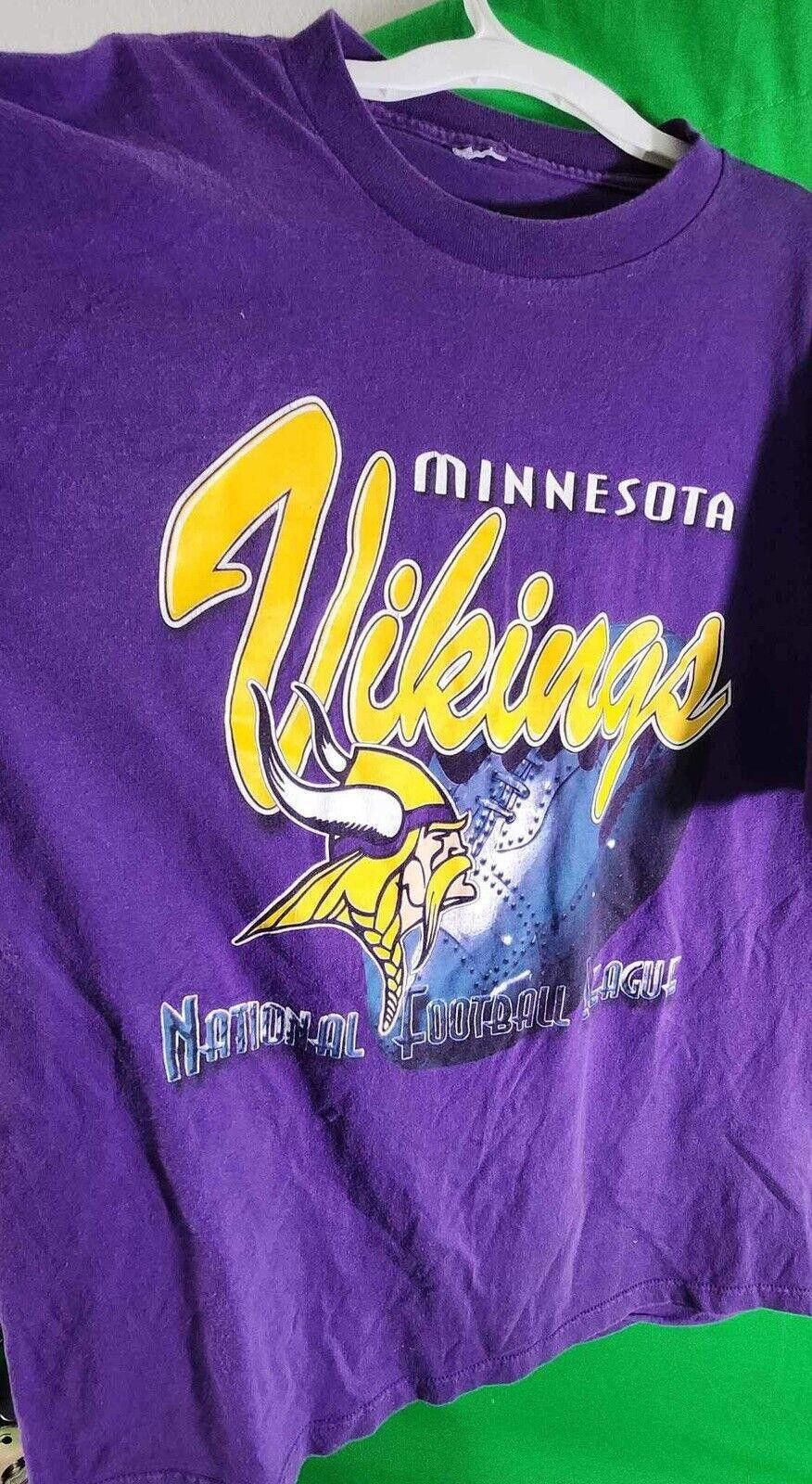 The Unbranded Brand Vintage Minnesota Vikings Purple Graphic T-Shirt Size ONE SIZE - 1 Thumbnail