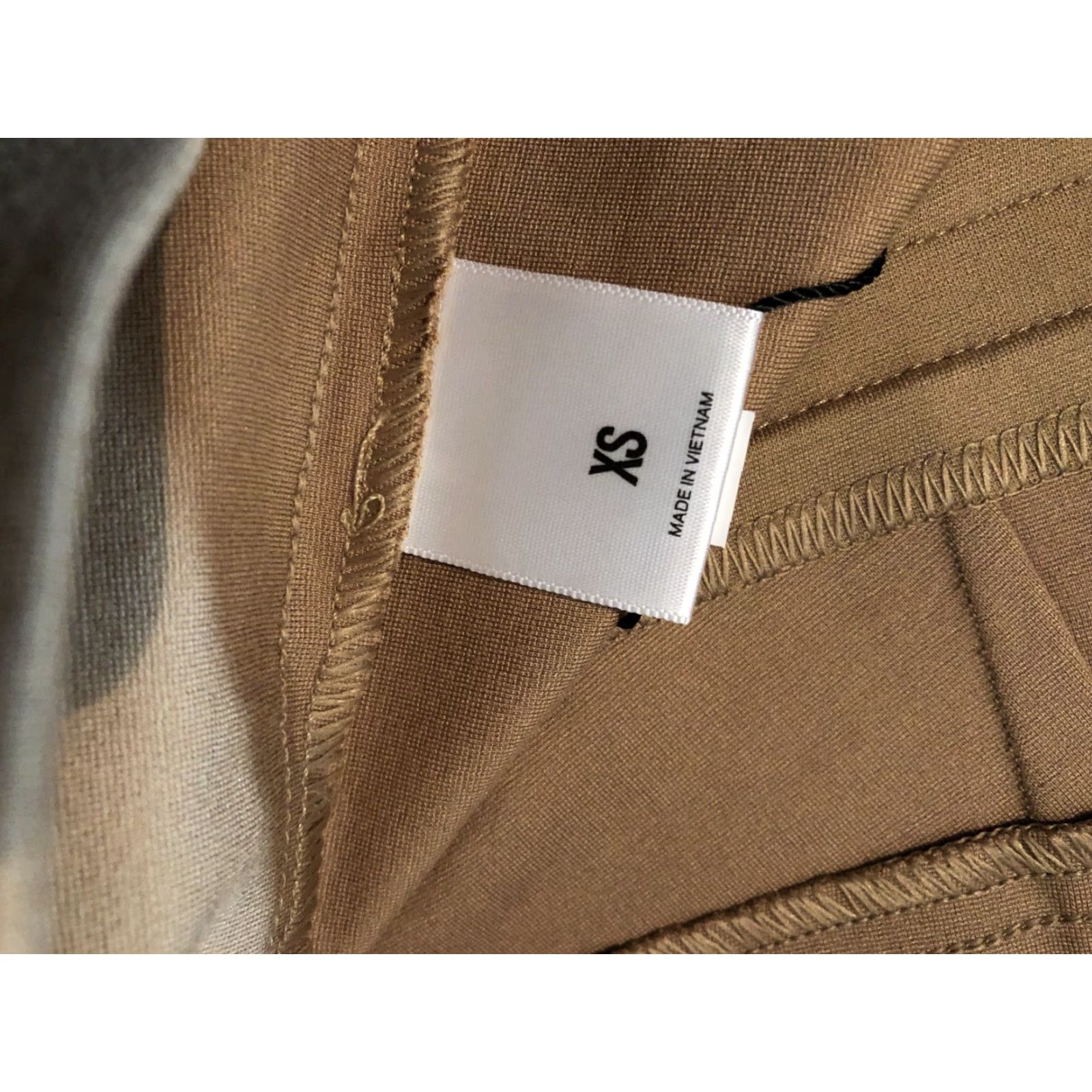 Express Womens Express Pants XS Beige Chino Khaki Dress Slacks Trouser Size XS Chino Pants Womens Beige Express Slacks Casual Chino 90s? Size 26" / US 2 / IT 38 - 6 Thumbnail