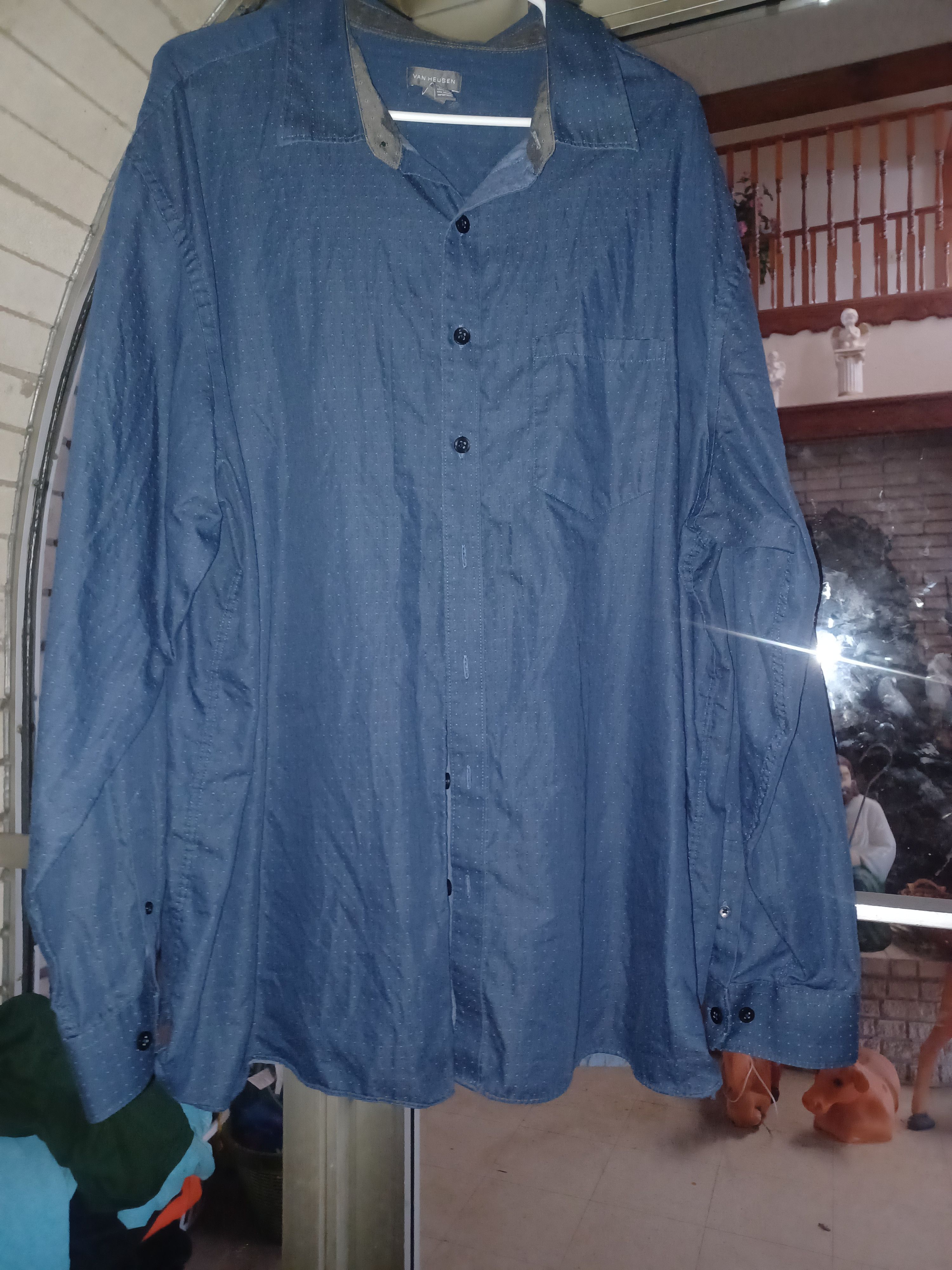 Van Heusen Van Heusen Men's Button-Up Shirt 2XLT Size US XXL / EU 58 / 5 - 1 Thumbnail