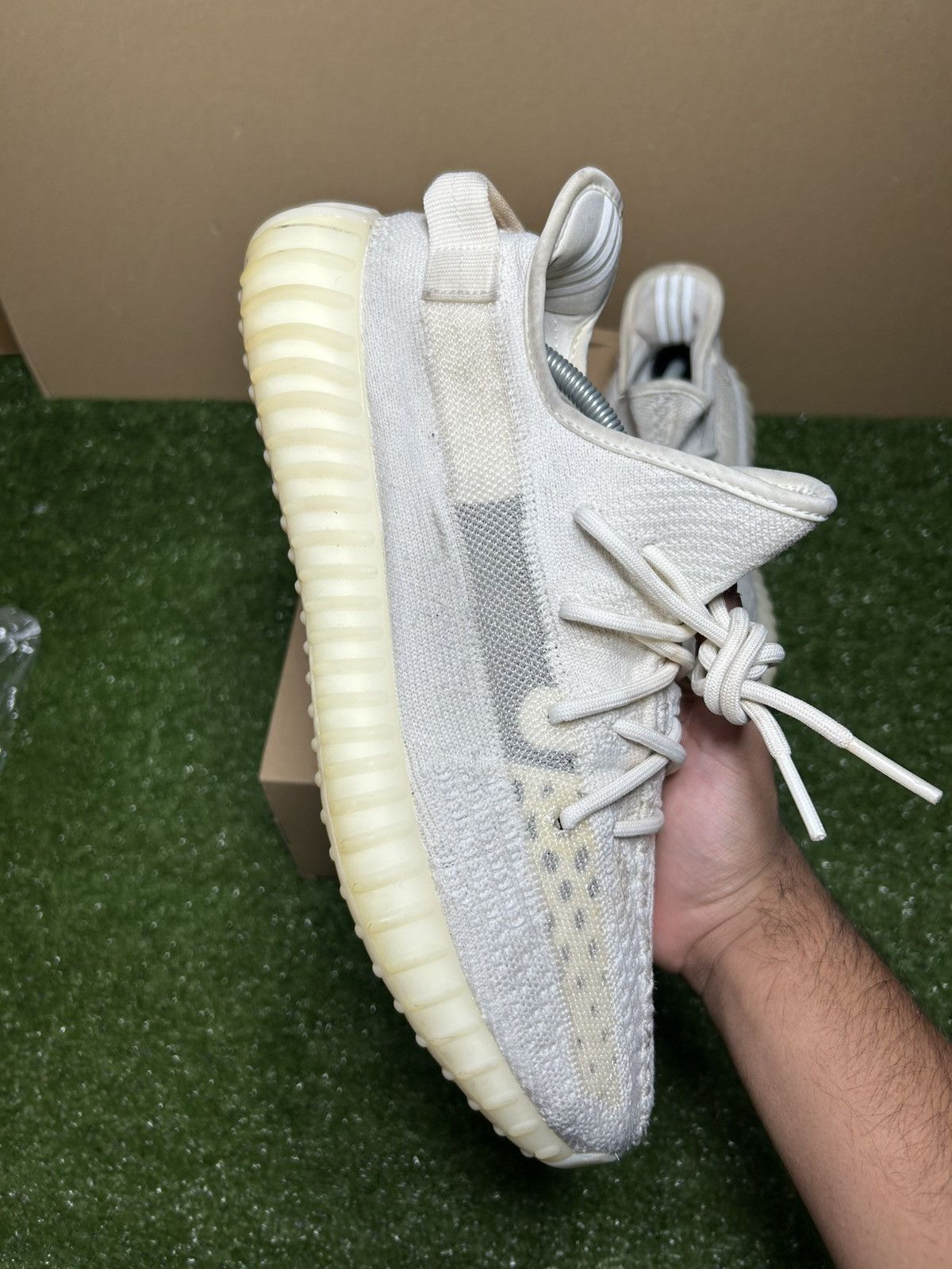 Yeezy Yeezy 350 bone Size US 12 / EU 45 - 5 Thumbnail