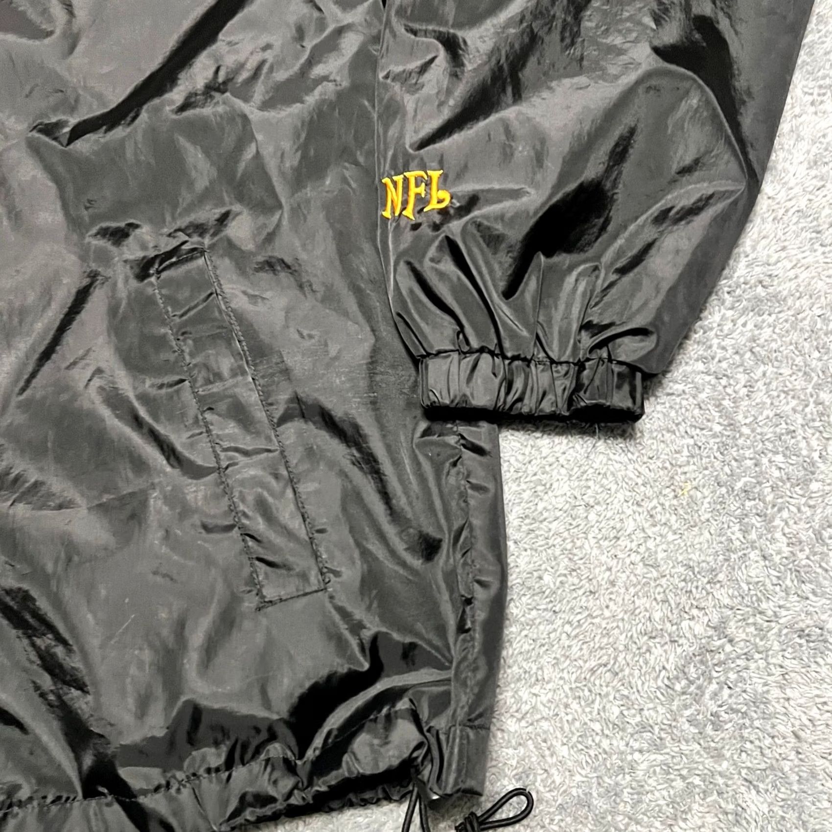 NFL VINTAGE? No. Final: Green Bay Packers NFL Jacket Windbreaker Mens Large Black Lightweight Jacket Size US L / EU 52-54 / 3 - 3 Thumbnail