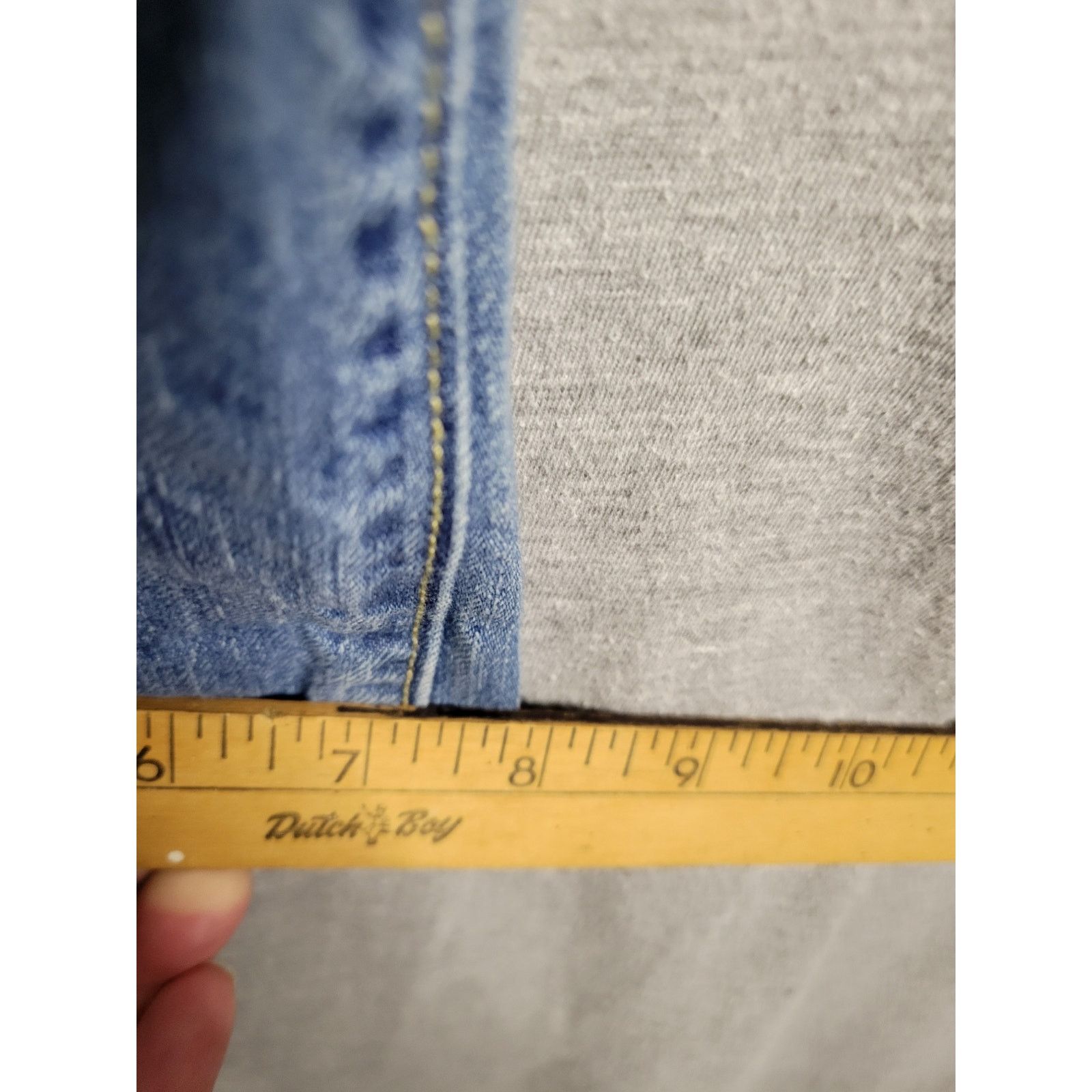 Old Navy Old Navy Straight Leg "the DIVA" Ripped Denim Jeans 4 Size 28" / US 6 / IT 42 - 7 Thumbnail