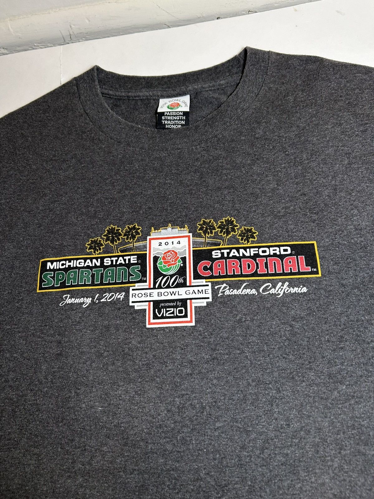 Other *OFFICIAL* 100th Rose Bowl Spartans Vs Cardinals 2014 Tee Size US L / EU 52-54 / 3 - 7 Thumbnail