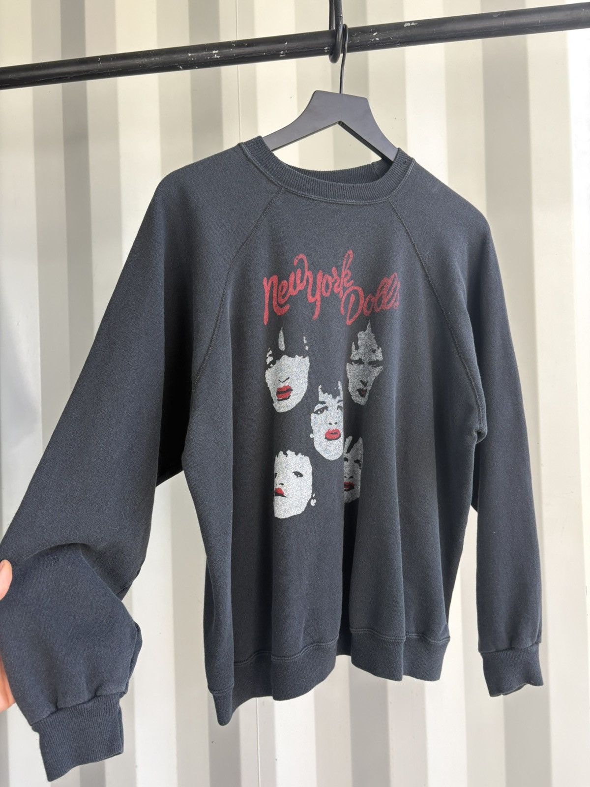 Vintage Vintage New York Dolls Sweater Distressed Faded Grunge Size US M / EU 48-50 / 2 - 2 Thumbnail