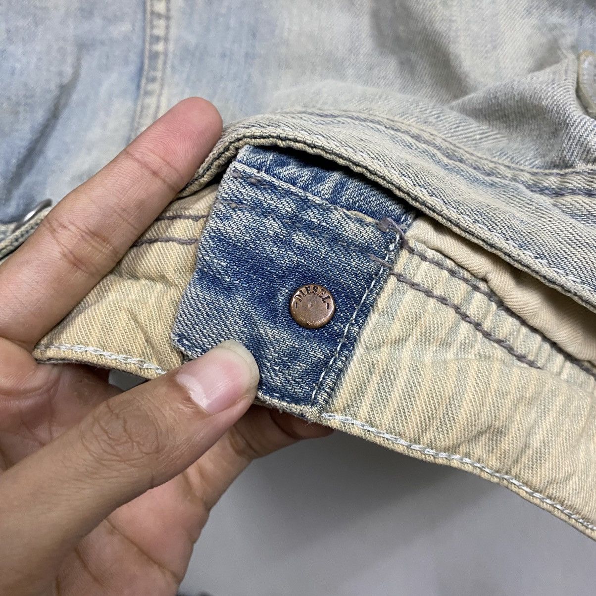 Diesel VINTAGE Diesel washed denim trucker jacket Size US S / EU 44-46 / 1 - 12 Thumbnail