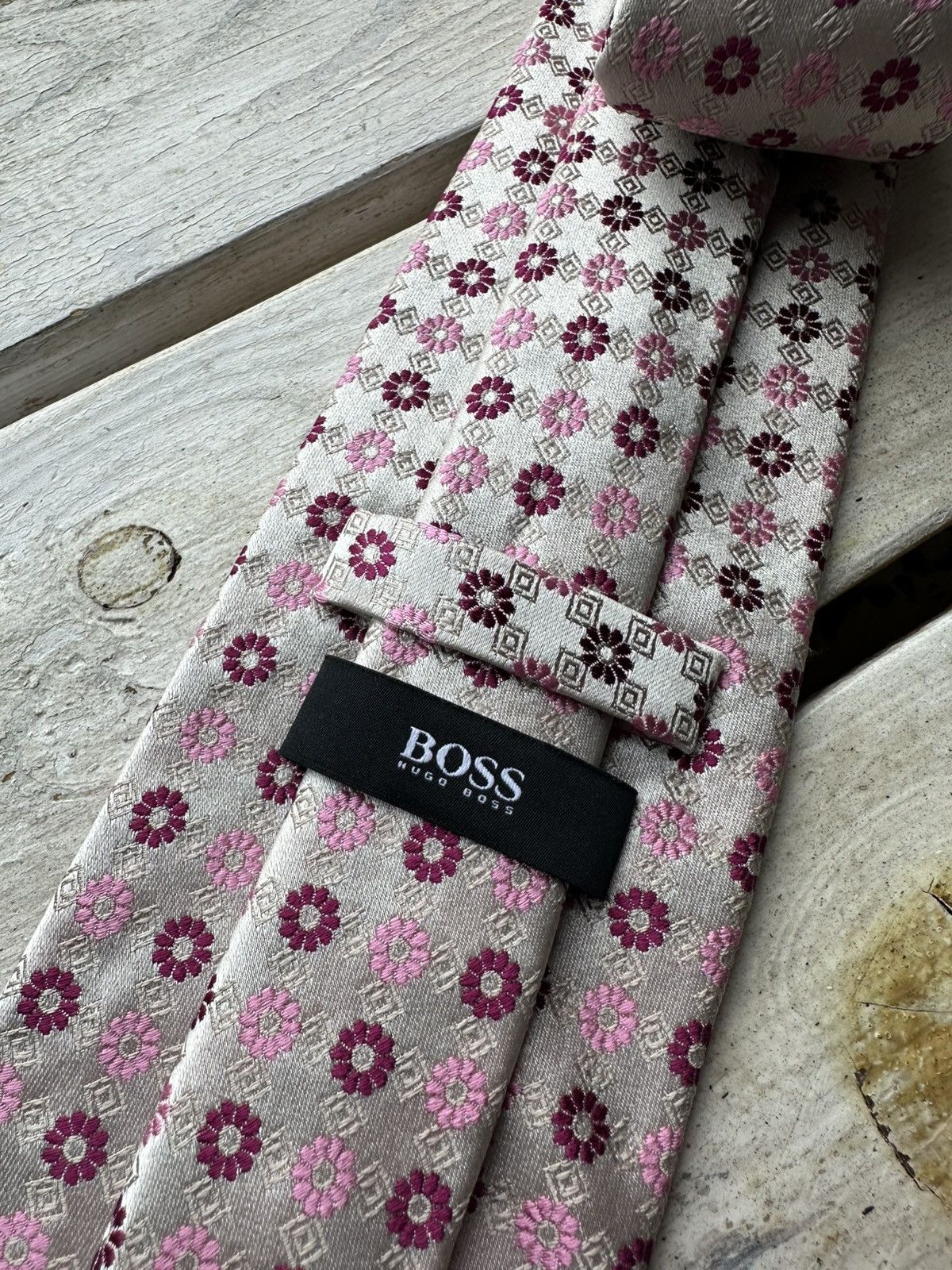 Designer × Hugo Boss 🚨RARE Hugo Boss Tie old money style Burgundy luxury monogram Size ONE SIZE - 3 Thumbnail