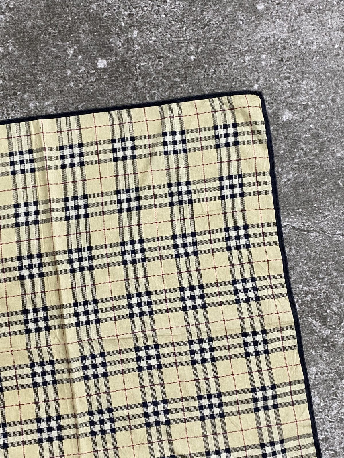 Burberry Burberry Handkerchief / Bandana / Neckerchief Size ONE SIZE - 5 Thumbnail