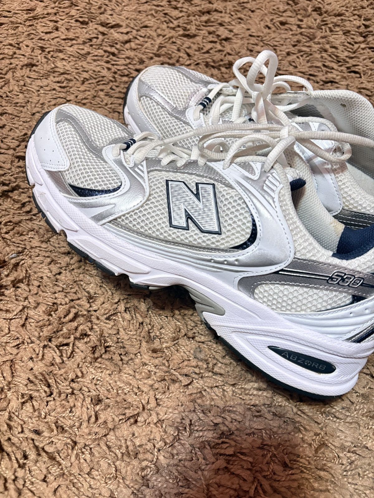 New Balance White New Balance Size US 9.5 / EU 42-43 - 2 Thumbnail