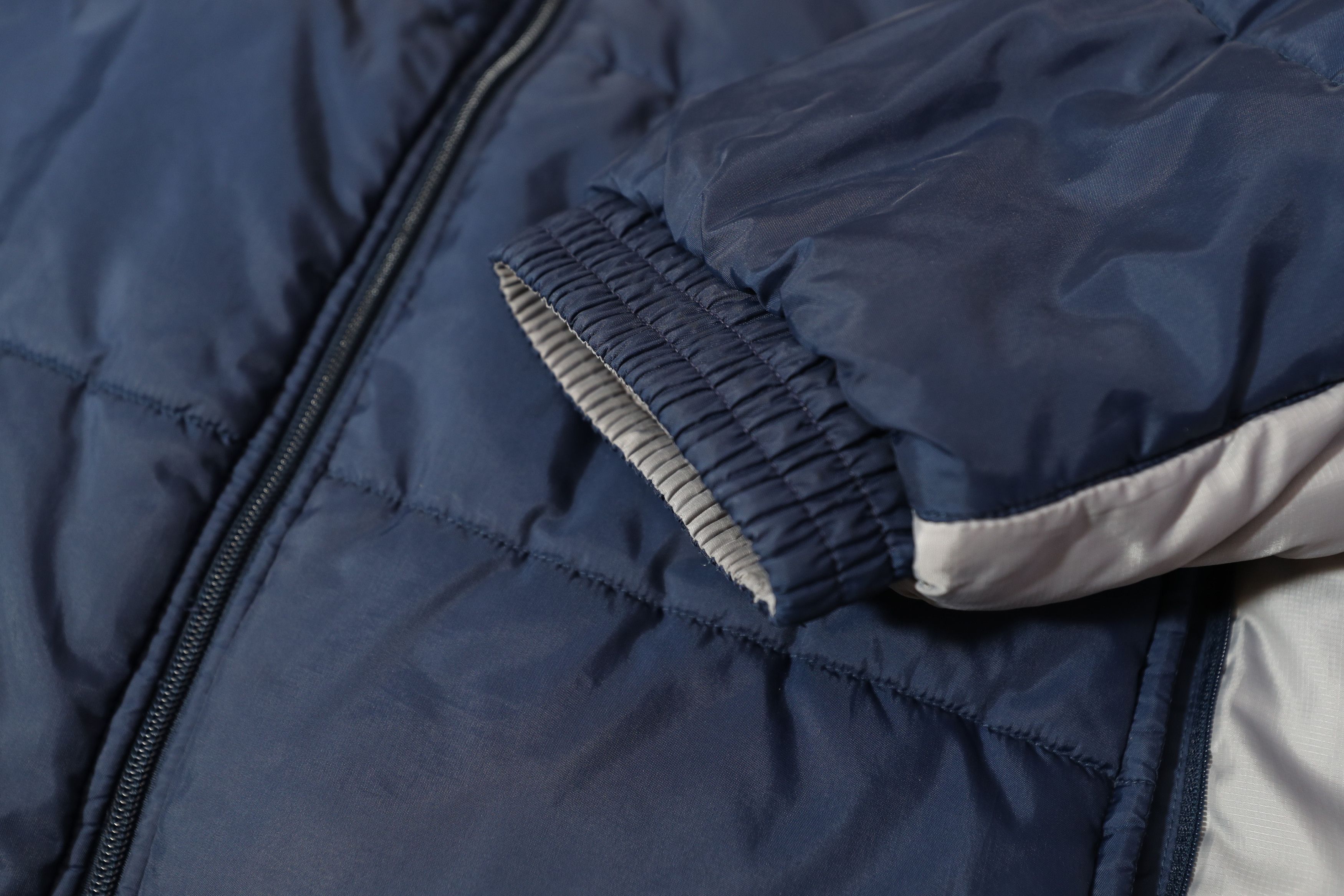 Nike Nike Vintage Reversible Navy/Gray Puffy Nike Jacket (XL) Size US XL / EU 56 / 4 - 10 Thumbnail