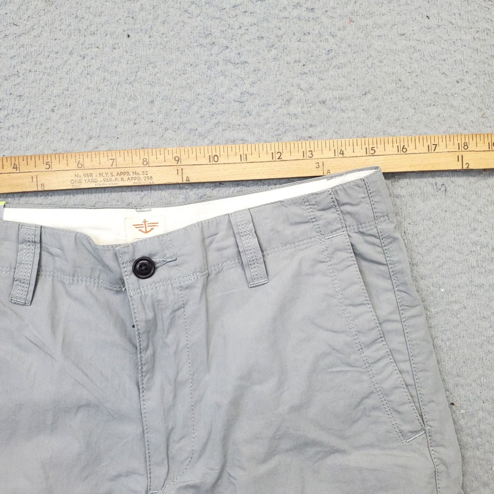 Dockers DOCKERS Mens Size 30 Gray Classic Fit Flat Front Lightweight Cargo Pocket Shorts Mens Size US 30 / EU 46 - 5 Thumbnail
