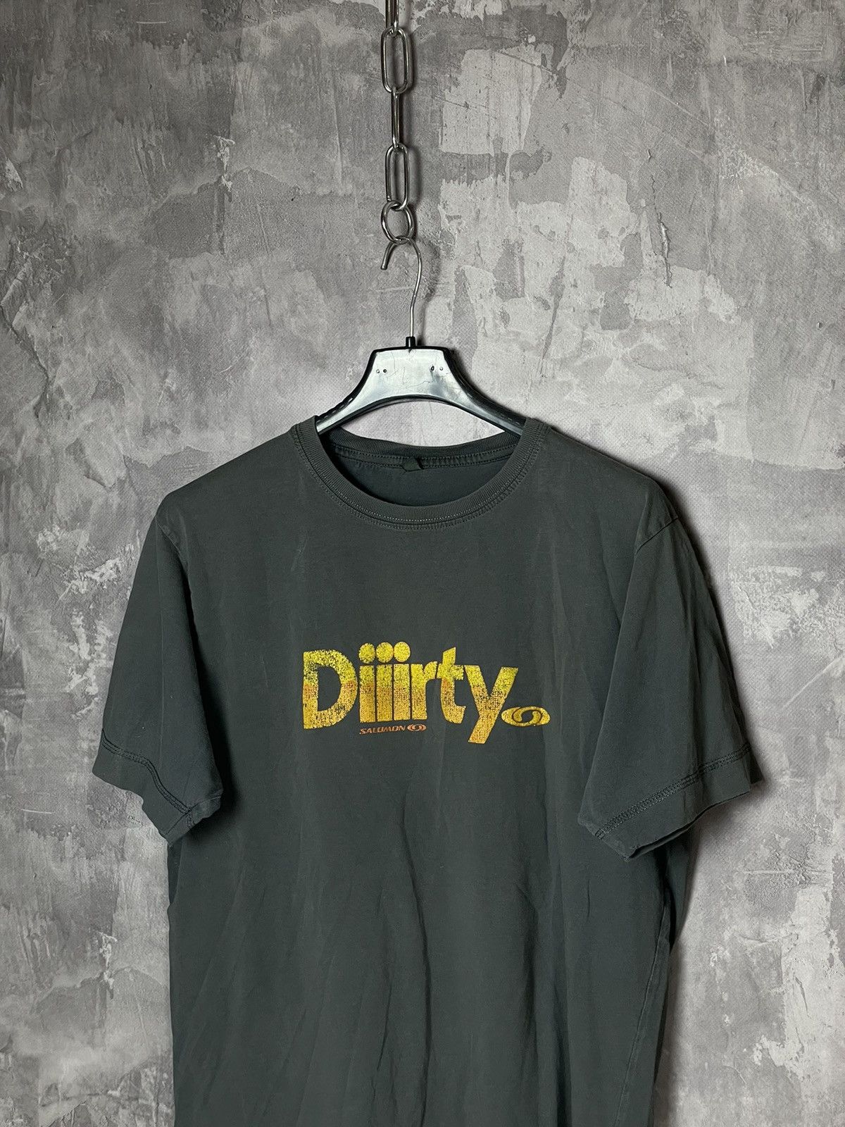 Salomon × Vintage SALOMON 00s Grey “Diiirty” Logo Gorpcore T SHIRT Size US M / EU 48-50 / 2 - 7 Thumbnail