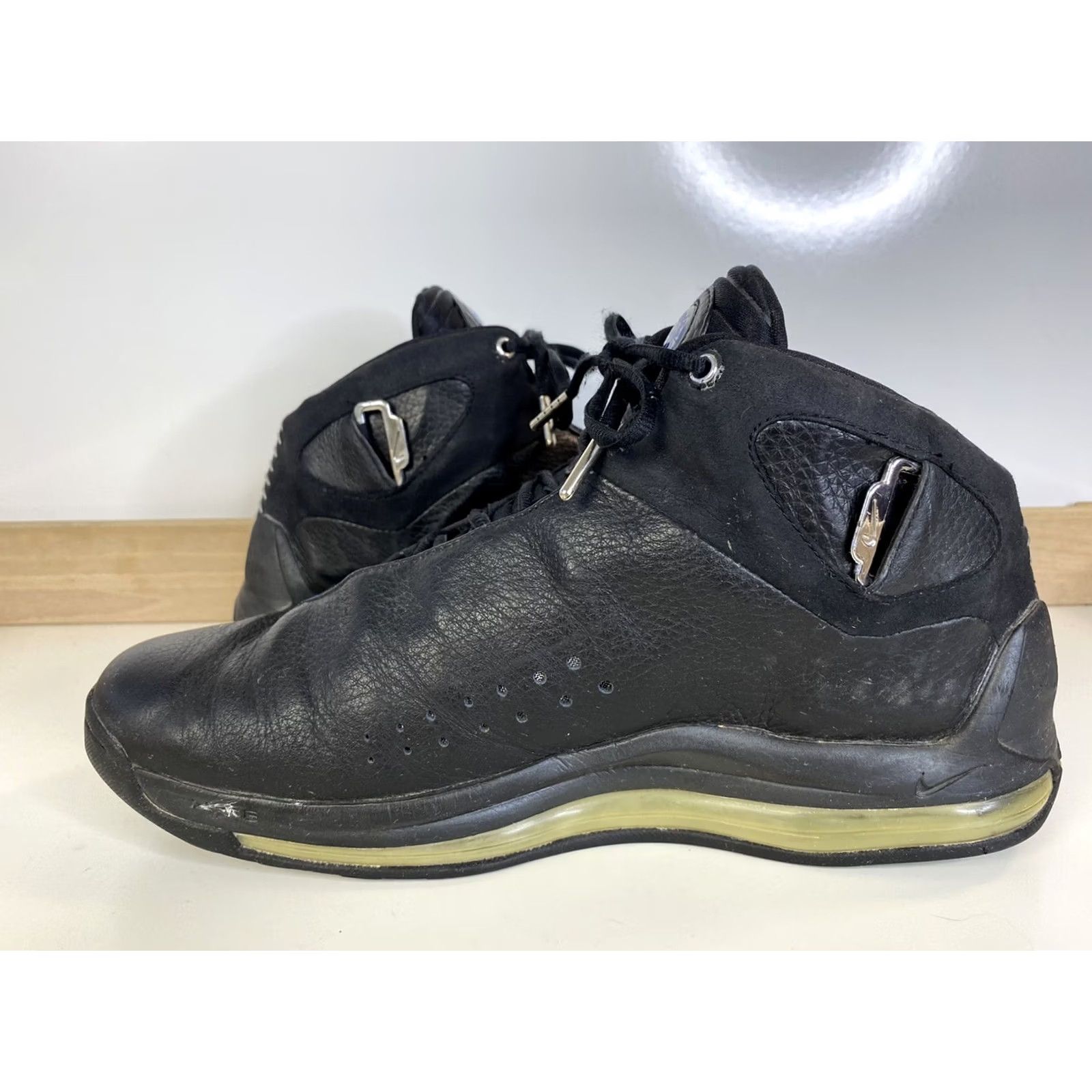 Nike VINTAGE Nike Air Max Elite Sneaker Mens Size 13 Black Silver 302275-001 Battlegrounds 2001 Size US 13 / EU 46 - 3 Thumbnail