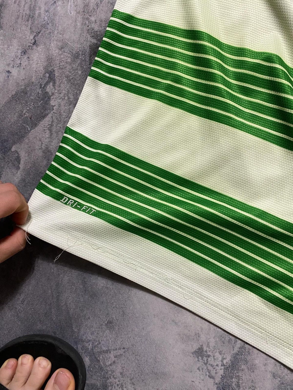 Nike × Vintage Vintage Nike Celtic soccer jersey size S logo green Size US S / EU 44-46 / 1 - 9 Thumbnail