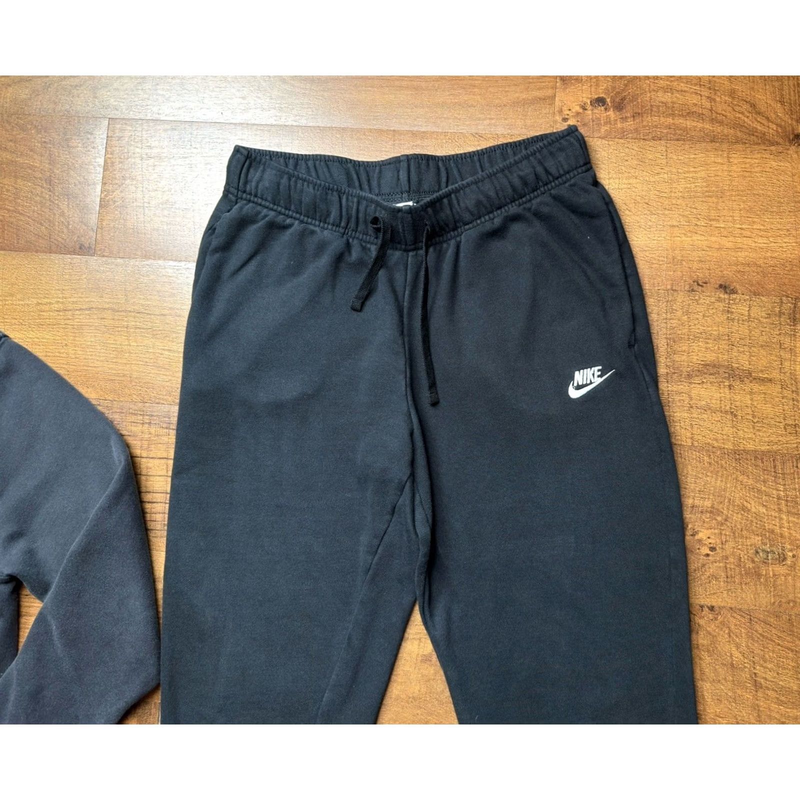 Nike Nike Sportswear Club Fleece Black Hoodie & Jogger Pants Set Size M Sweatsuit Activewear Size US M / EU 48-50 / 2 - 3 Thumbnail