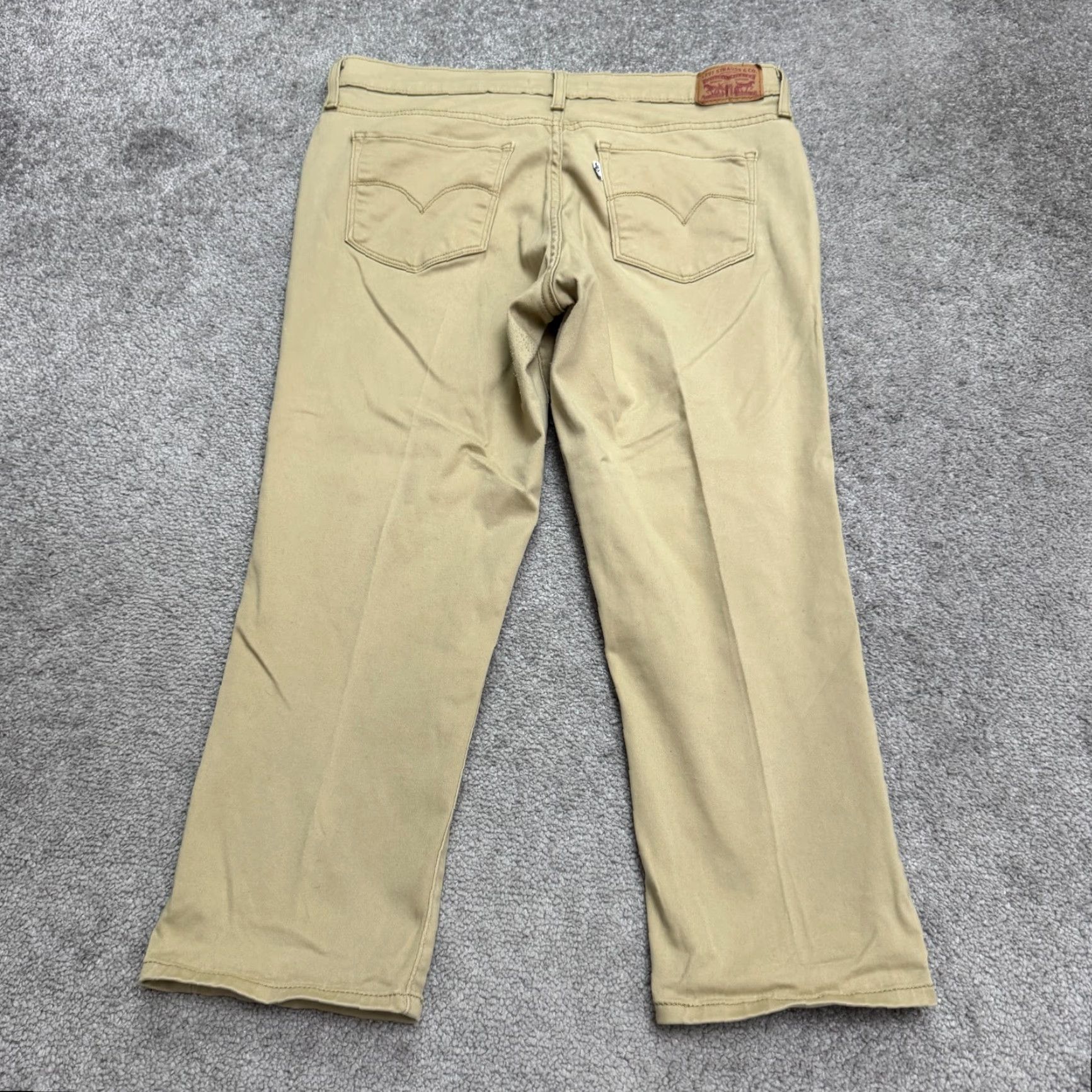 Levi's Levi's 311 Shaping Skinny Capri Pants Womens 31 Tan Khaki Mid Rise Stretch 32x22 Size 24" / US 00 / IT 34 - 2 Thumbnail