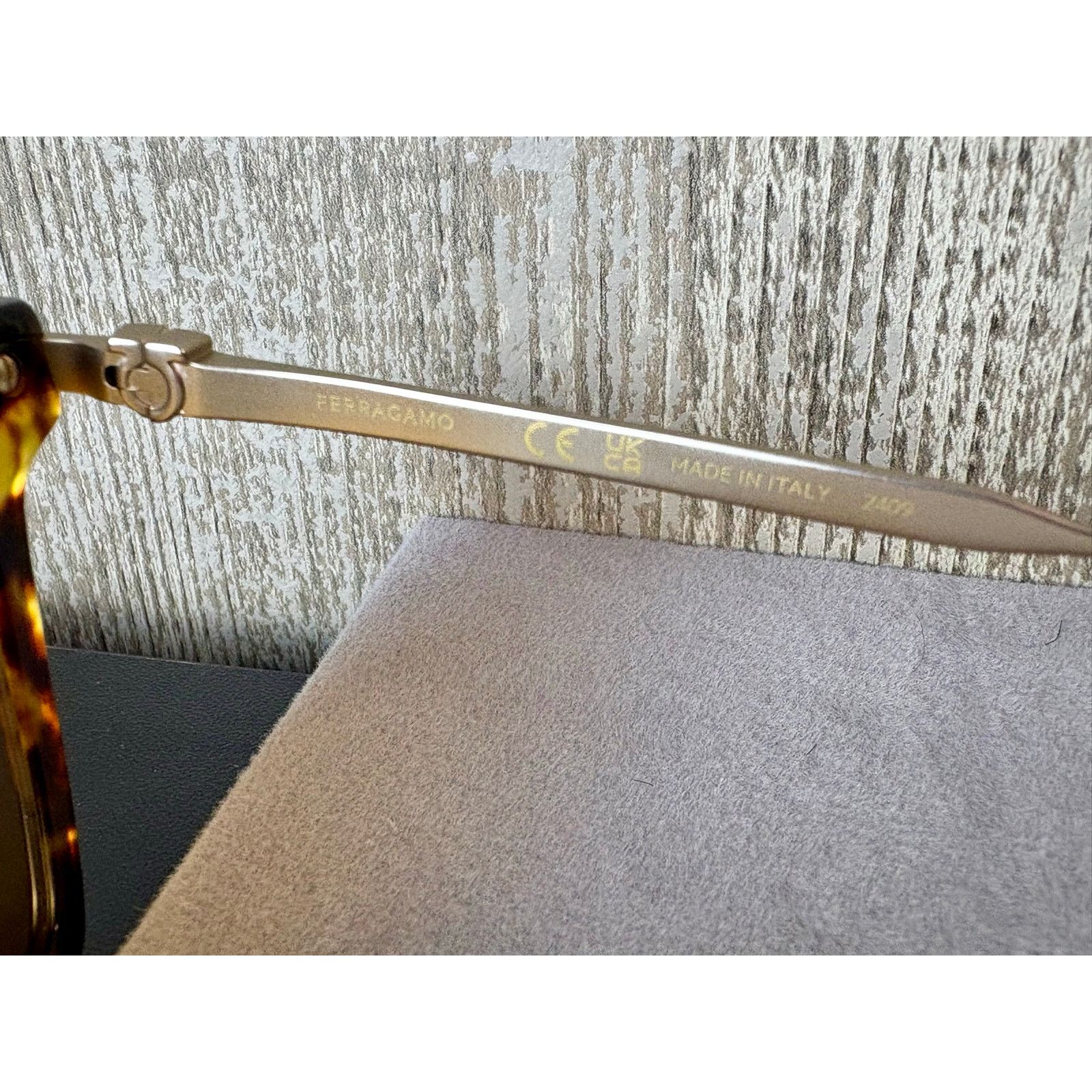 Salvatore Ferragamo Stunning Salvatore Ferragamo Butterfly Sunglasses SF2036S Size ONE SIZE - 6 Thumbnail