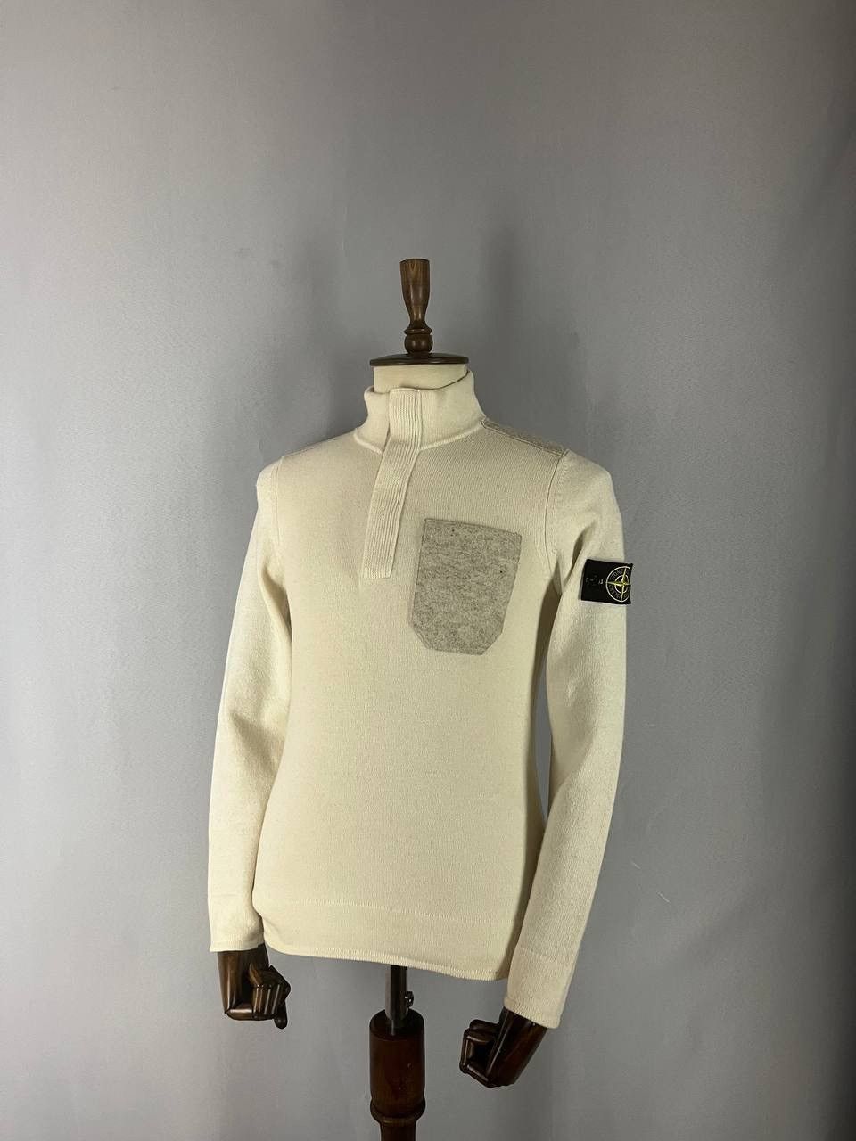 Stone Island Stone Island Milk Sweater Size US S / EU 44-46 / 1 - 1 Thumbnail