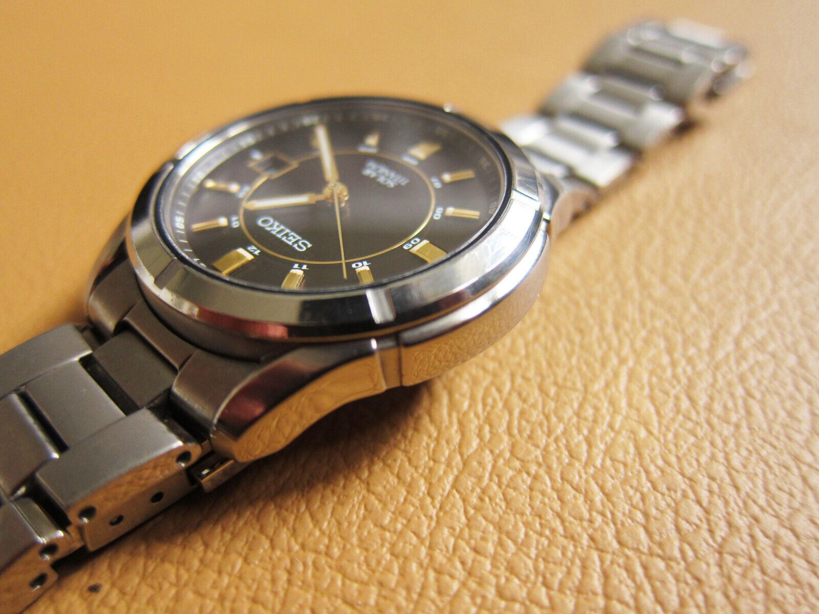 Seiko SEIKO V145-0AX0 Solar Titanium Men's Watch Black Dial (JDM) Size ONE SIZE - 8 Thumbnail