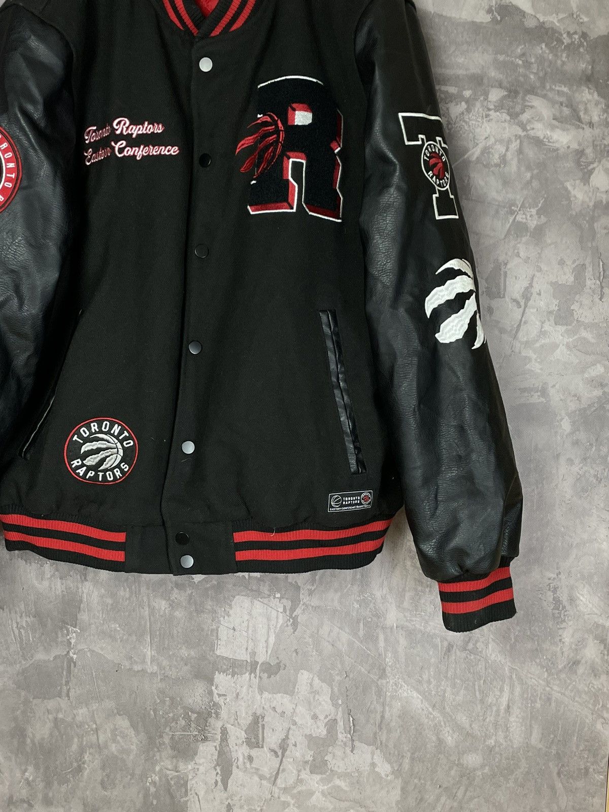 NBA × Vintage Vintage Toronto Raptors Bomber Jacket Racing Style Y2K Size US L / EU 52-54 / 3 - 6 Thumbnail