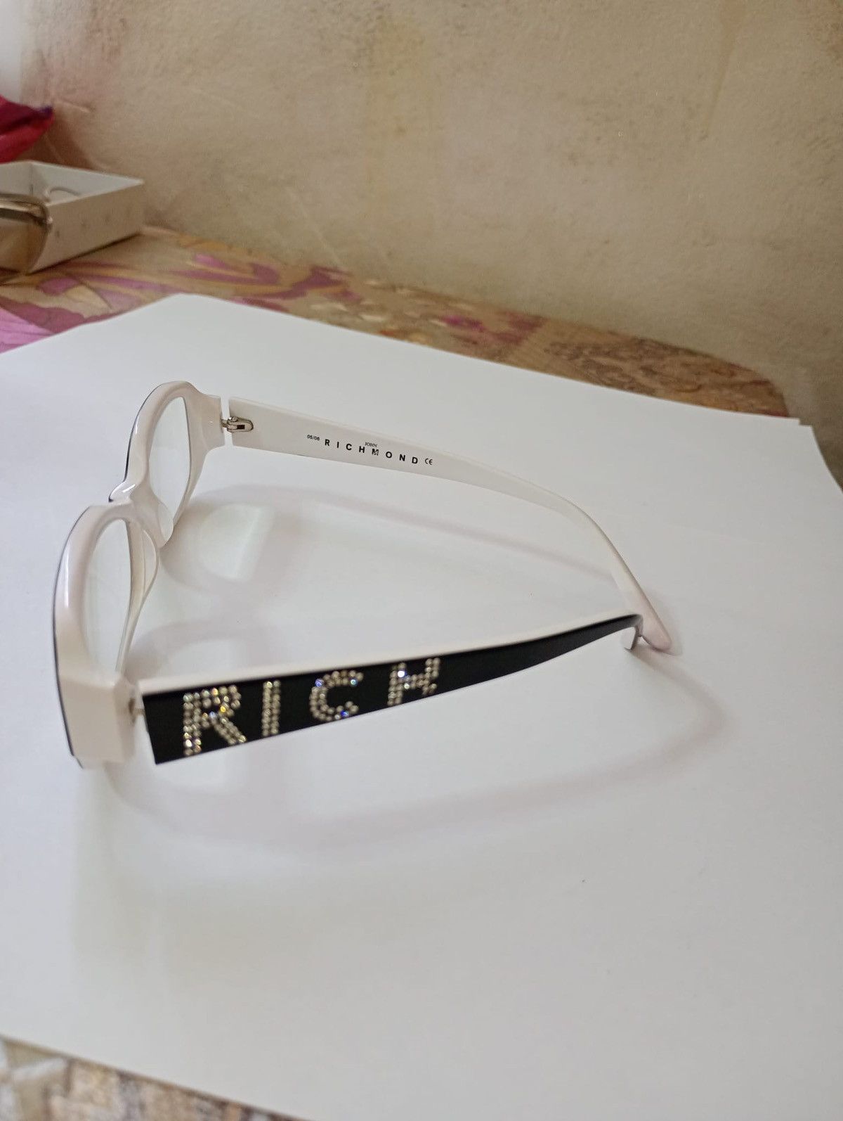 John Richmond Richmond RICH Rhinestone Eyeglass Frames White Size ONE SIZE - 4 Thumbnail