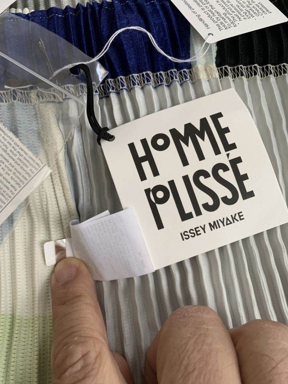Pleats Please Issey Miyake ISSEY MIYAKE Trousers L International 3 navy multicolour Size US 41 - 8 Thumbnail