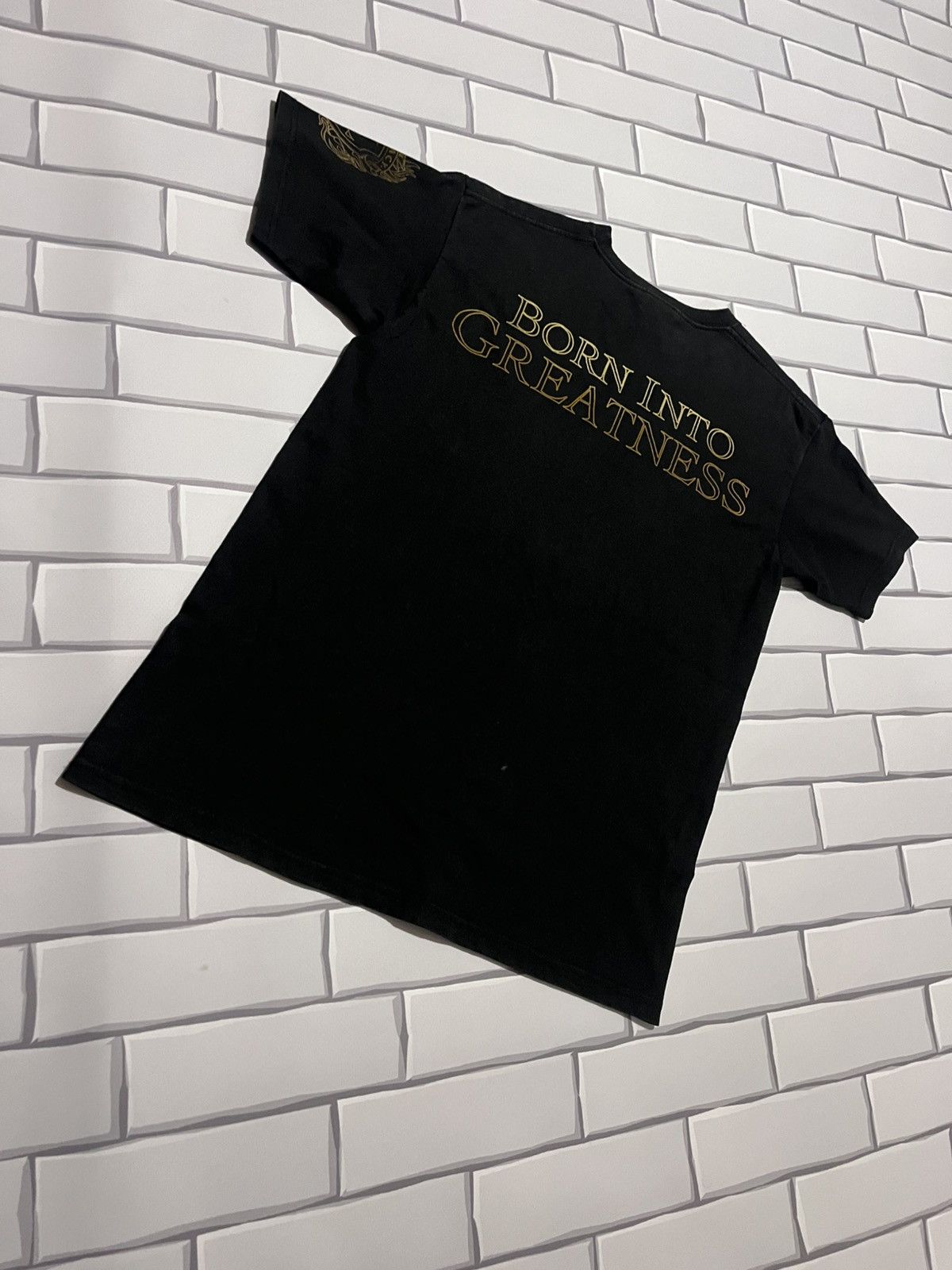 WWE WWE The Legacy “Born Into Greatness” Tee Black Gold Size US M / EU 48-50 / 2 - 2 Thumbnail