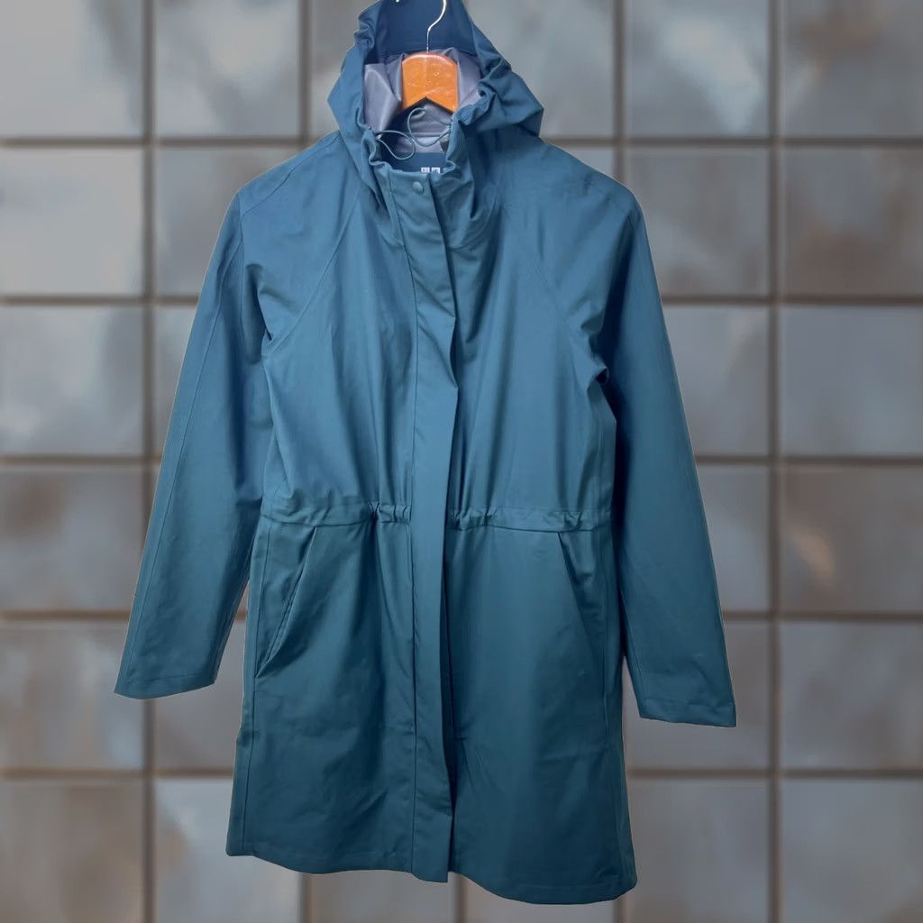 Uniqlo Uniqlo Blocktech Waterproof Long Rain Parka Jacket S Women Size S / US 4 / IT 40 - 1 Thumbnail