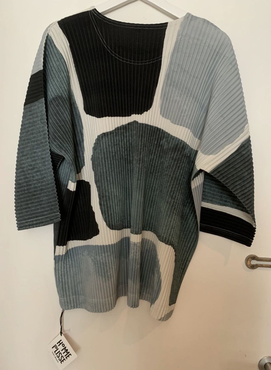 Issey Miyake ISSEY MIYAKE T-shirt size 2 grey plisse Size US M / EU 48-50 / 2 - 3 Thumbnail