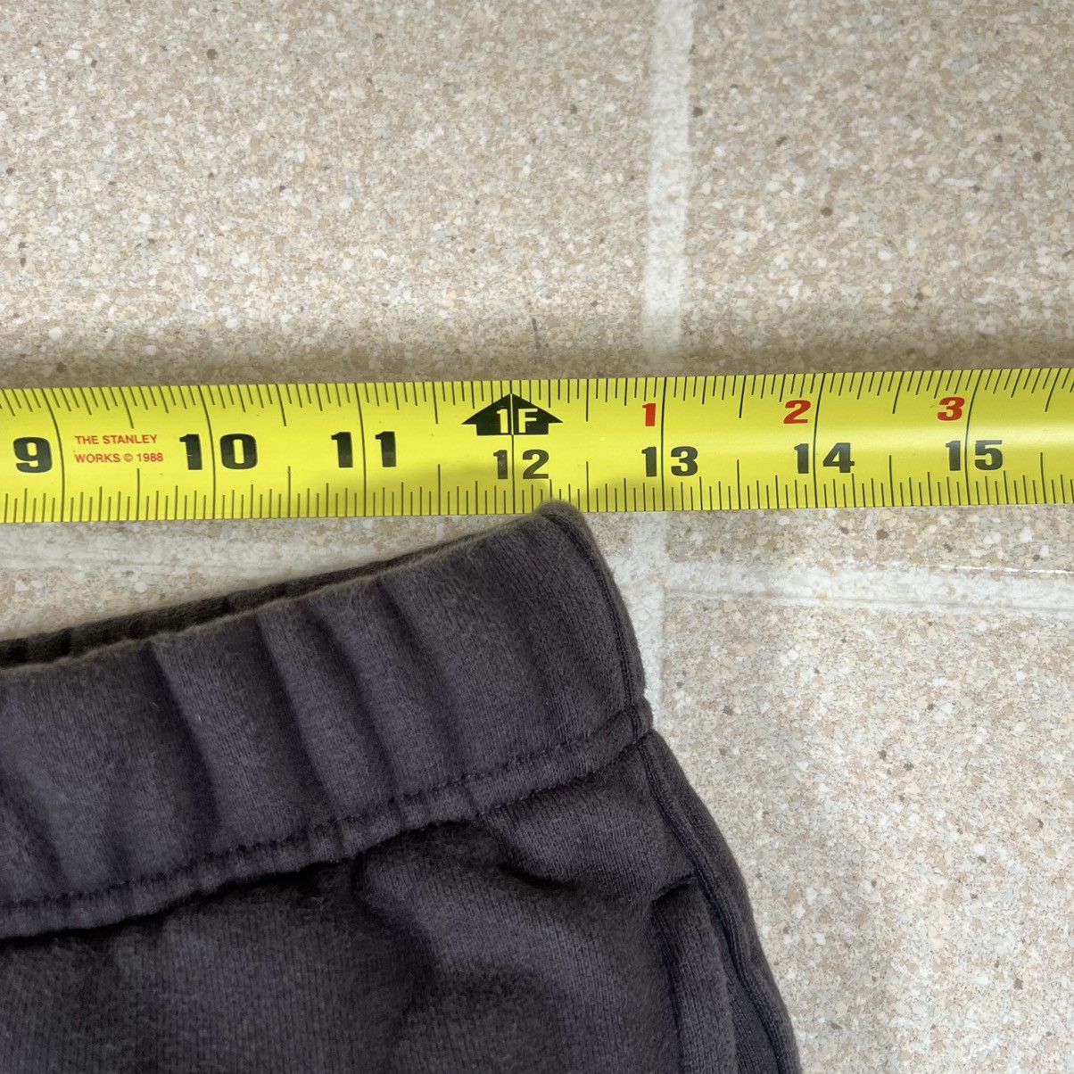 Fear of God Fear Of God Essentials Sweatpants 1977 Iron Joggers Stretch Size US 26 / EU 42 - 5 Thumbnail