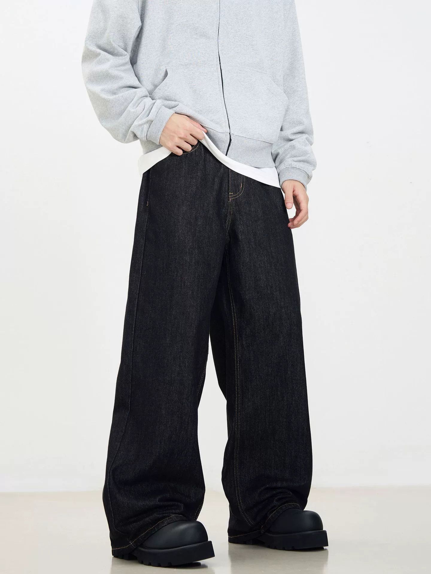 Jean American simple men's loose wide-leg cleanfit straight jeans Size US 32 / EU 48 - 4 Thumbnail