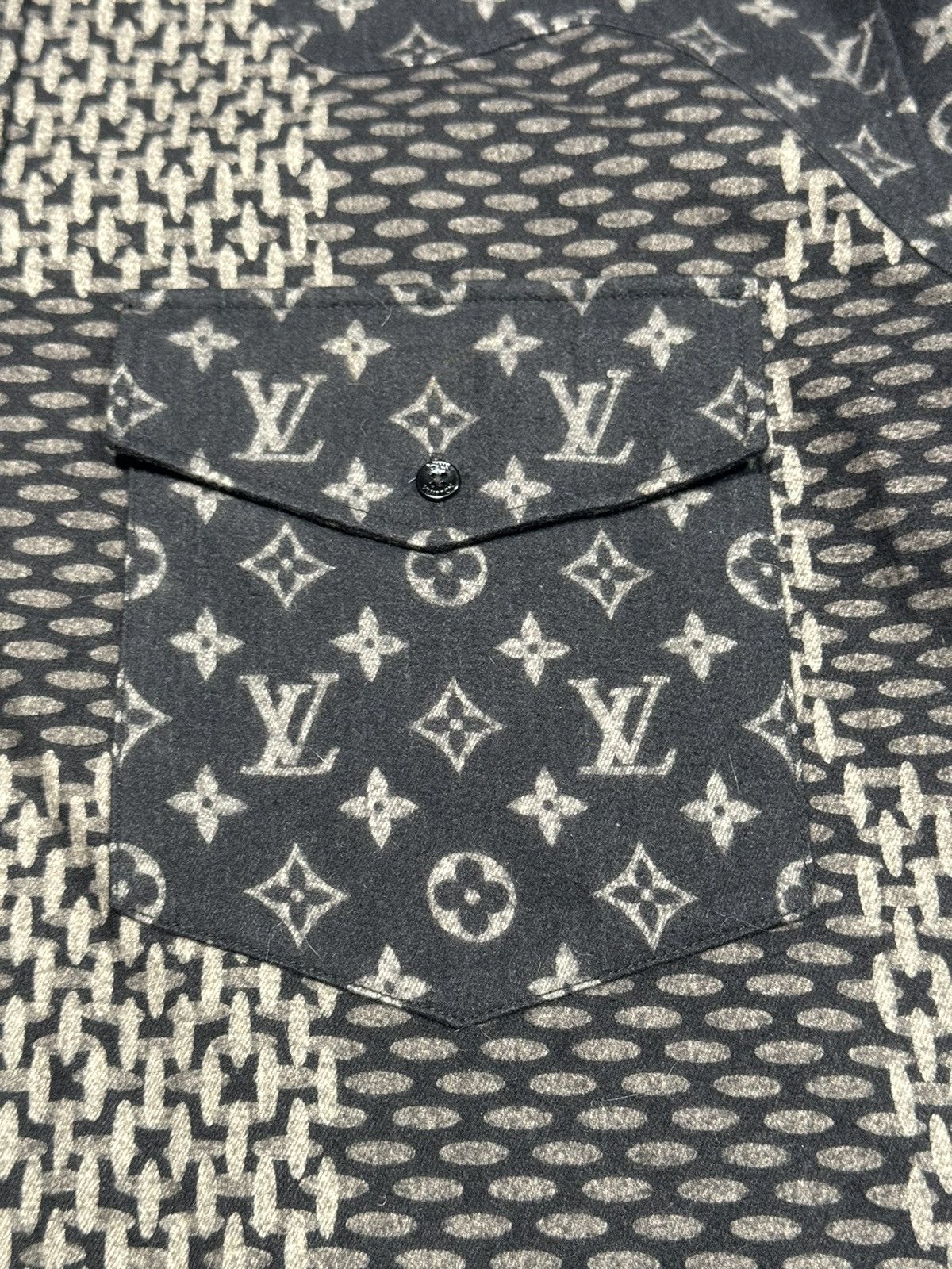 Louis Vuitton Louis Vuitton Giant Damier Monogram Waves Flannel Shirt Size US XXL / EU 58 / 5 - 9 Thumbnail