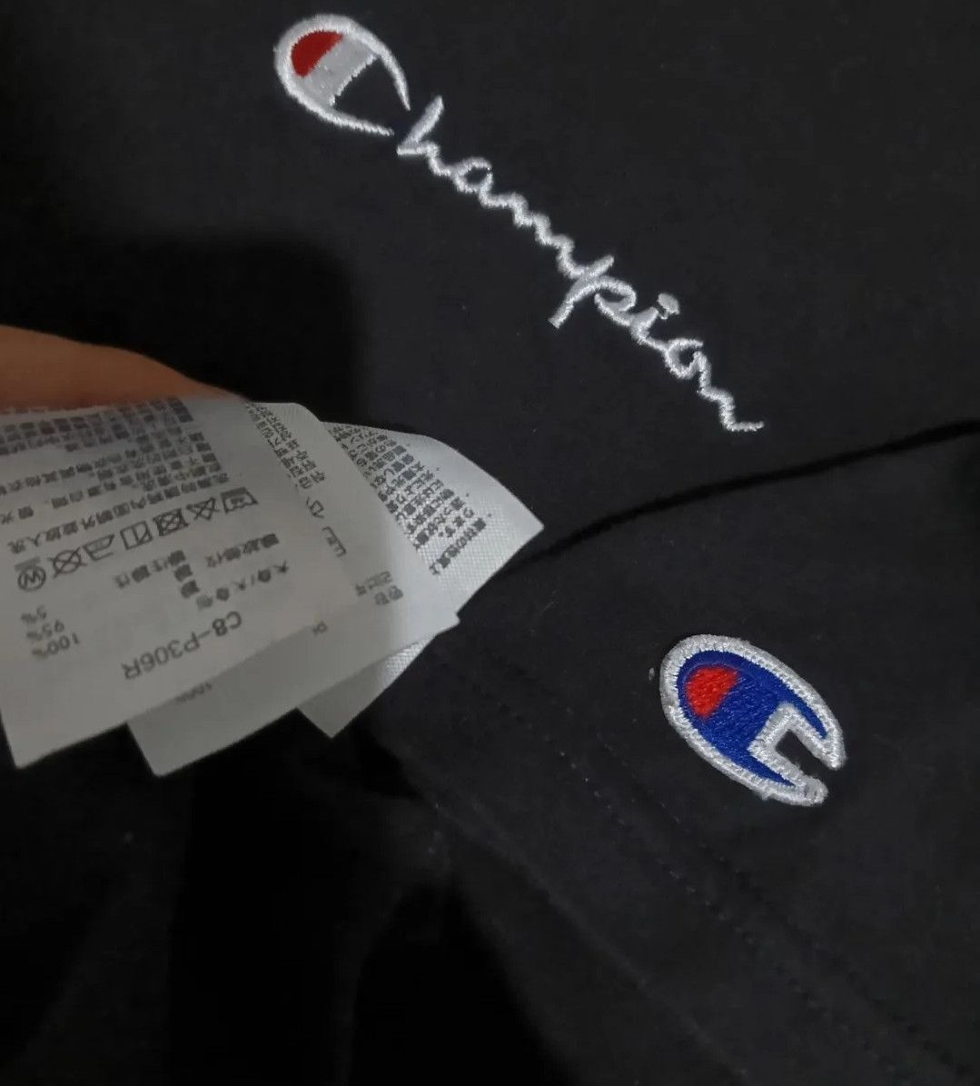 Champion T-Shirt CHAMPION Small Script embroidered {Black} Size US M / EU 48-50 / 2 - 2 Thumbnail
