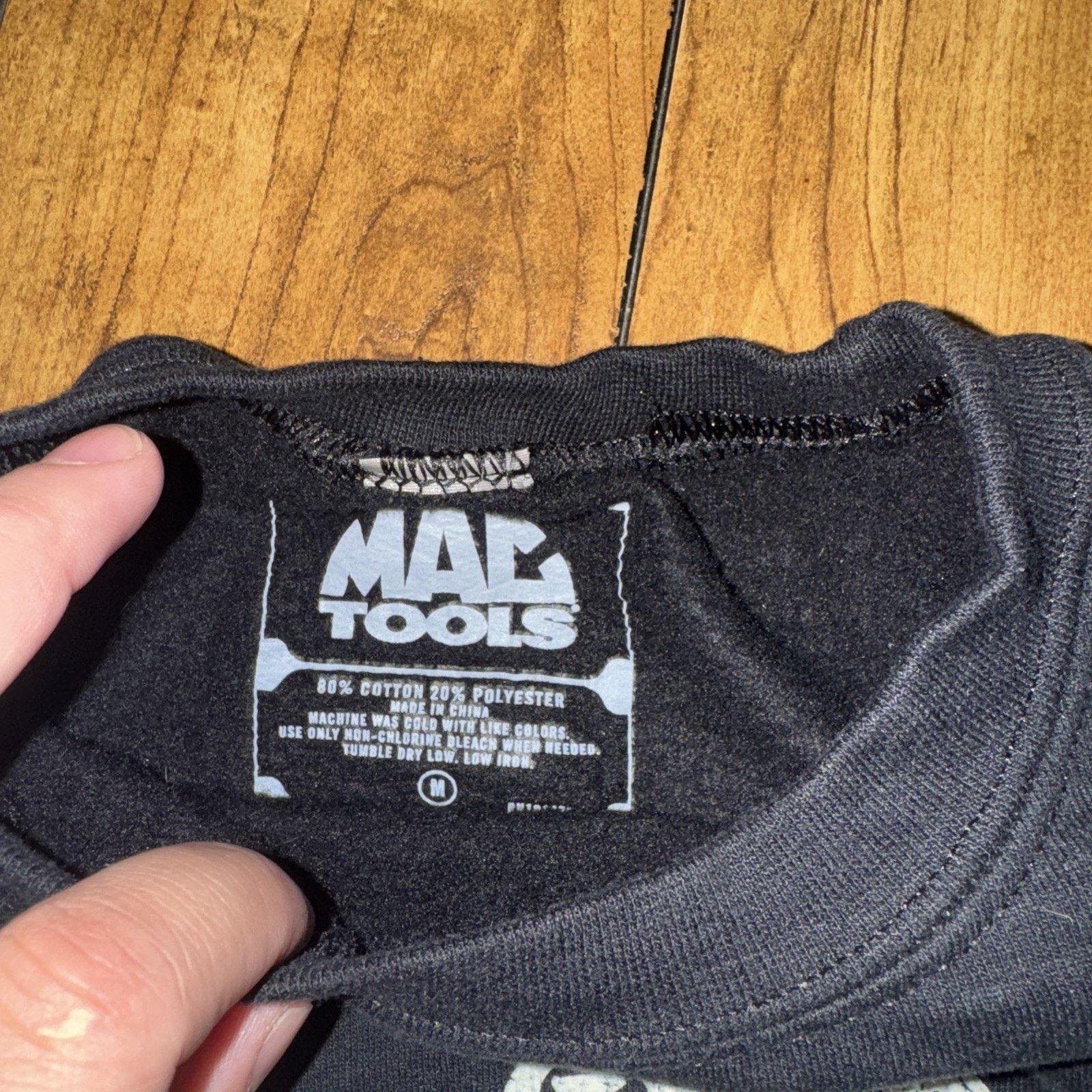 Hypebeast × Vintage Mac Tools Crewneck Sweater Black Medium 21x24 Size US M / EU 48-50 / 2 - 3 Thumbnail