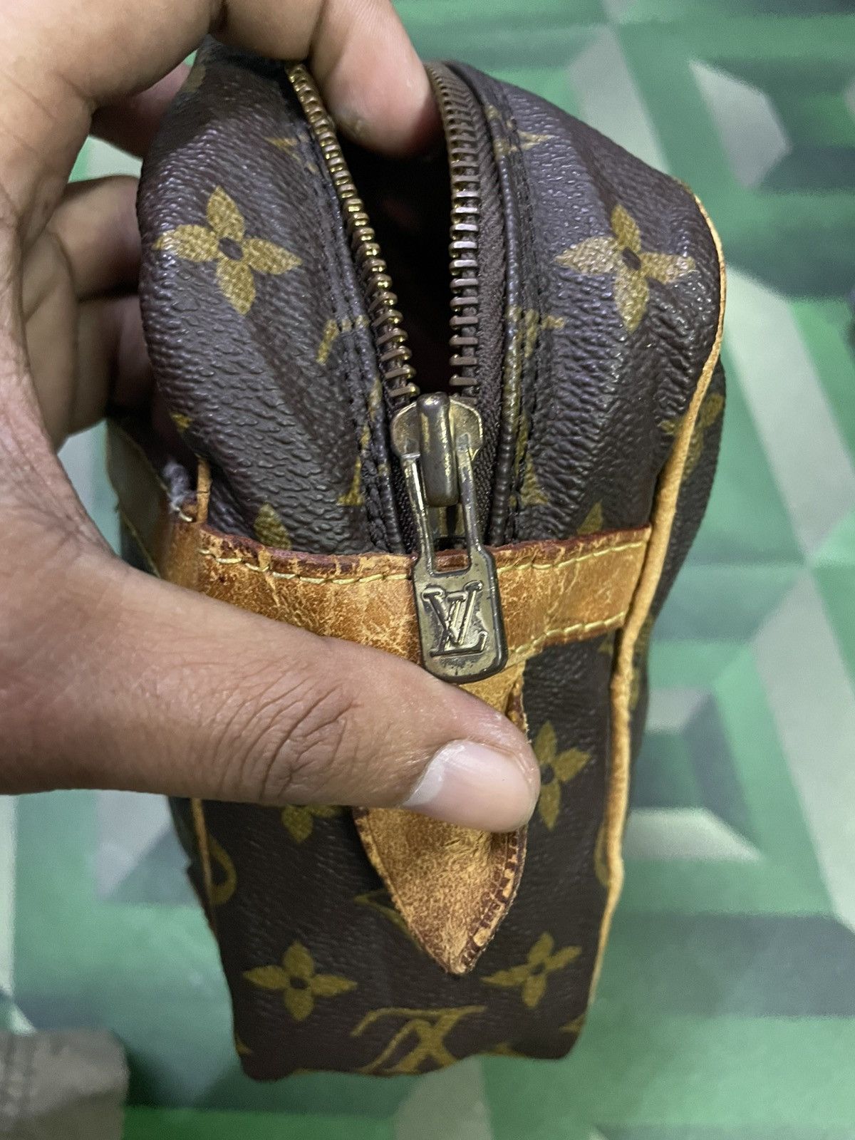 Louis Vuitton Vintage Louis Vuitton Cluct Bag Size ONE SIZE - 7 Thumbnail
