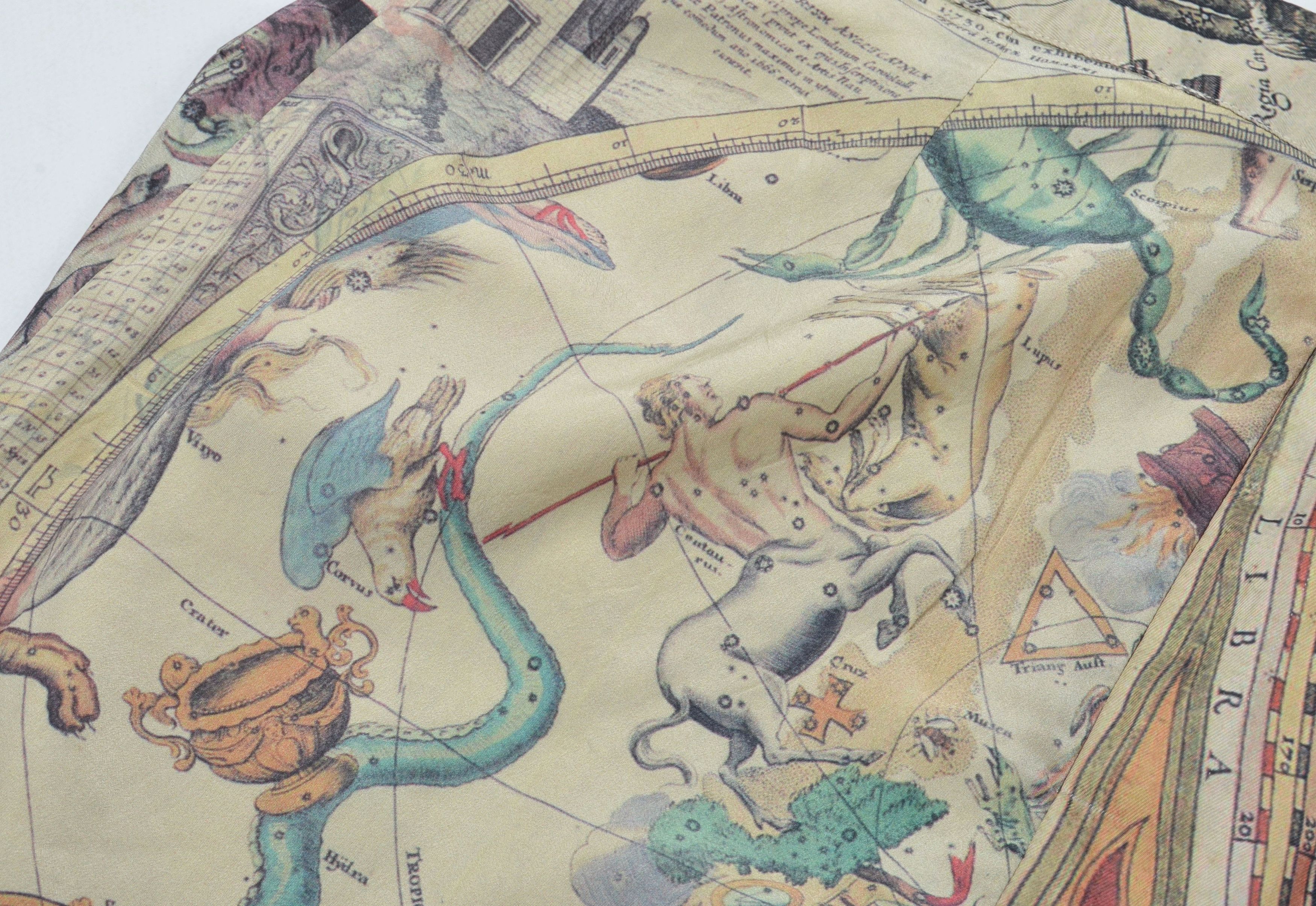 Cotelac Vintage Cotelac Y2K Horoscope Zodiac Print Tulip Mini Skirt Size 30" / US 8 / IT 44 - 10 Thumbnail
