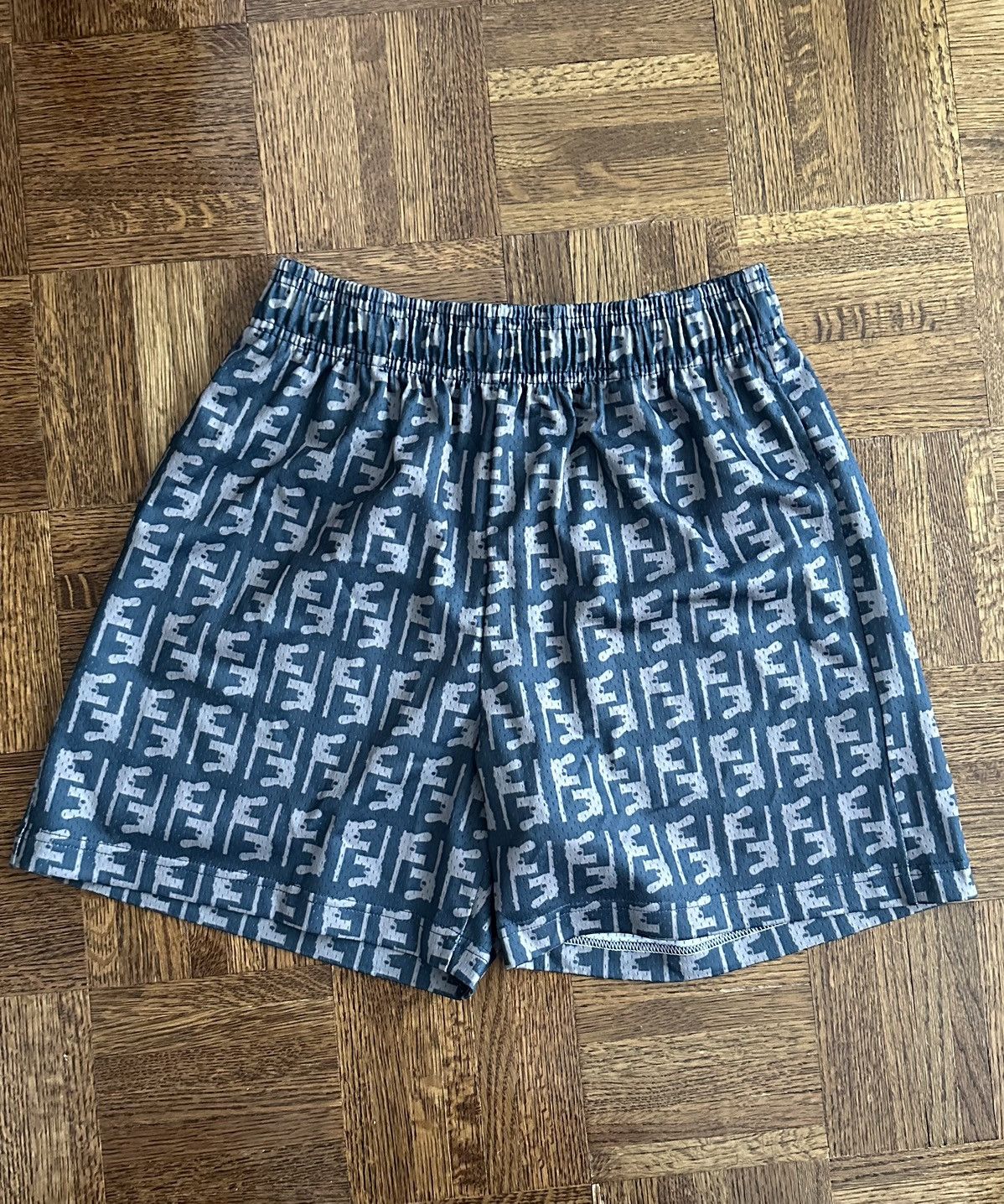 パンツ Bravest Studios shorts L Gucci Bravest Studios Orange Gucci Shorts