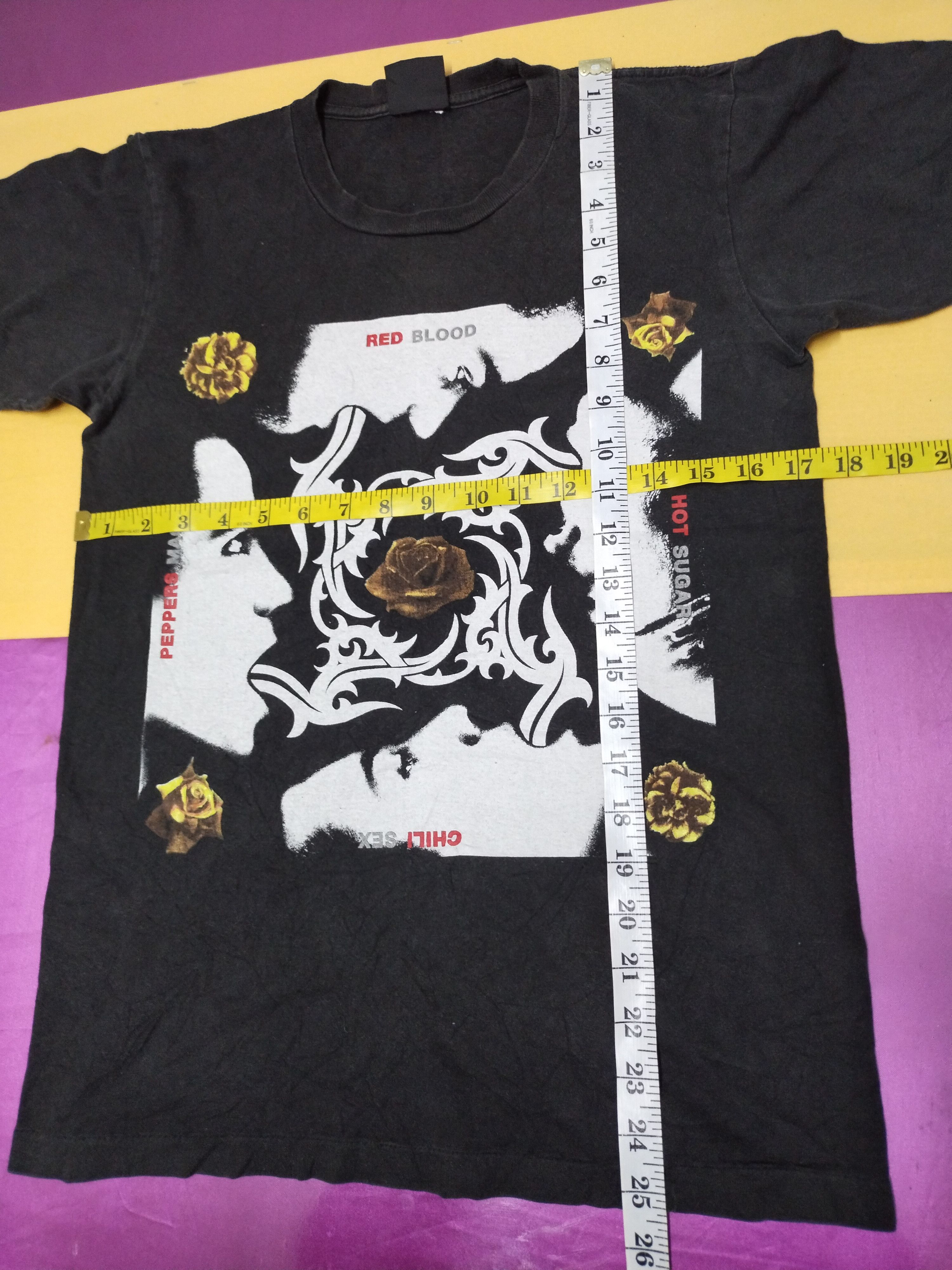 Band Tees Vintage 90's RHCP Blood Sugar Sex Magik Bootleg Tee Size US S / EU 44-46 / 1 - 10 Thumbnail