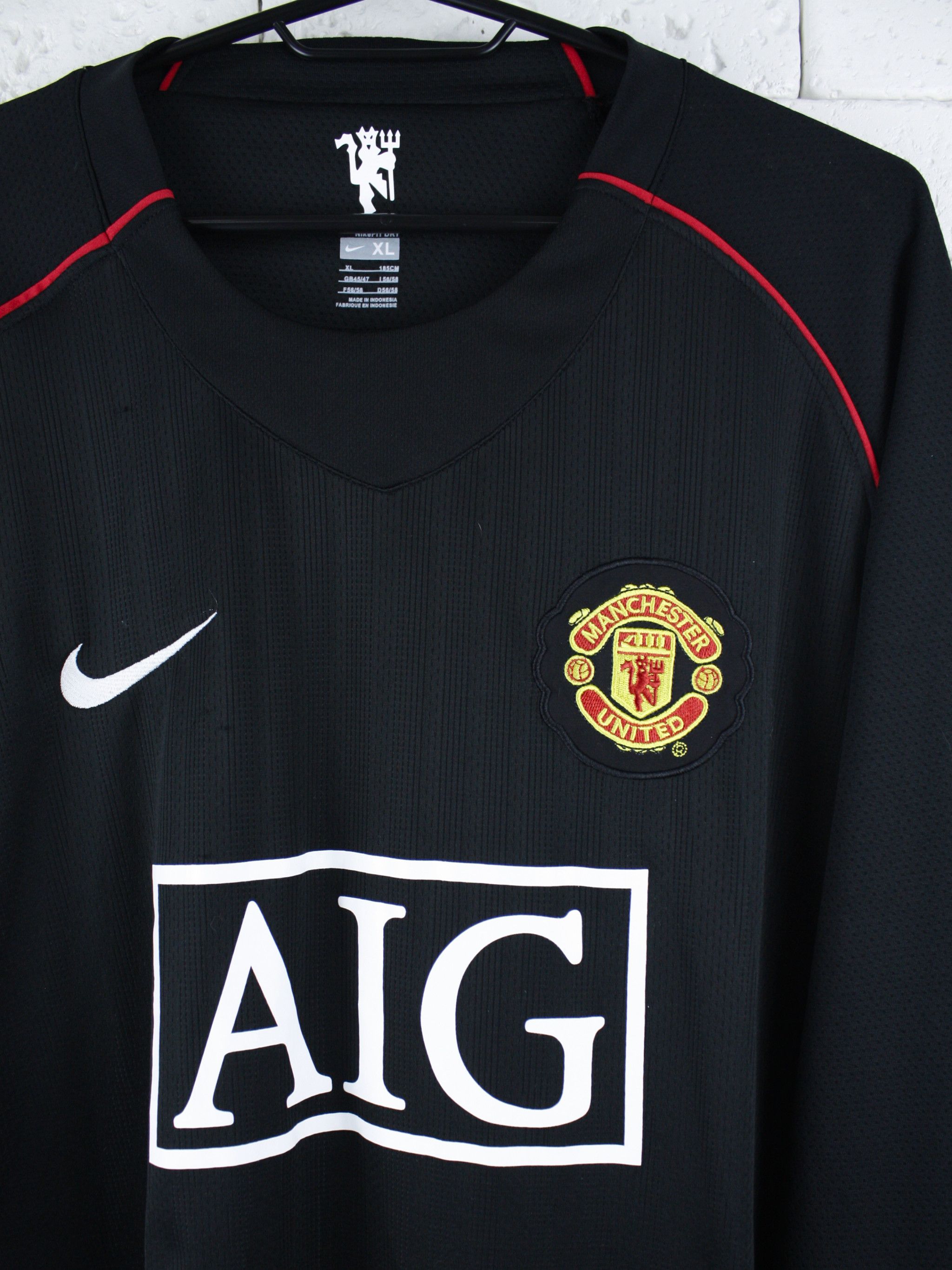 Nike Manchester United Nike Long Sleeve Ronaldo #7 AIG Sponsor Size US XL / EU 56 / 4 - 3 Thumbnail