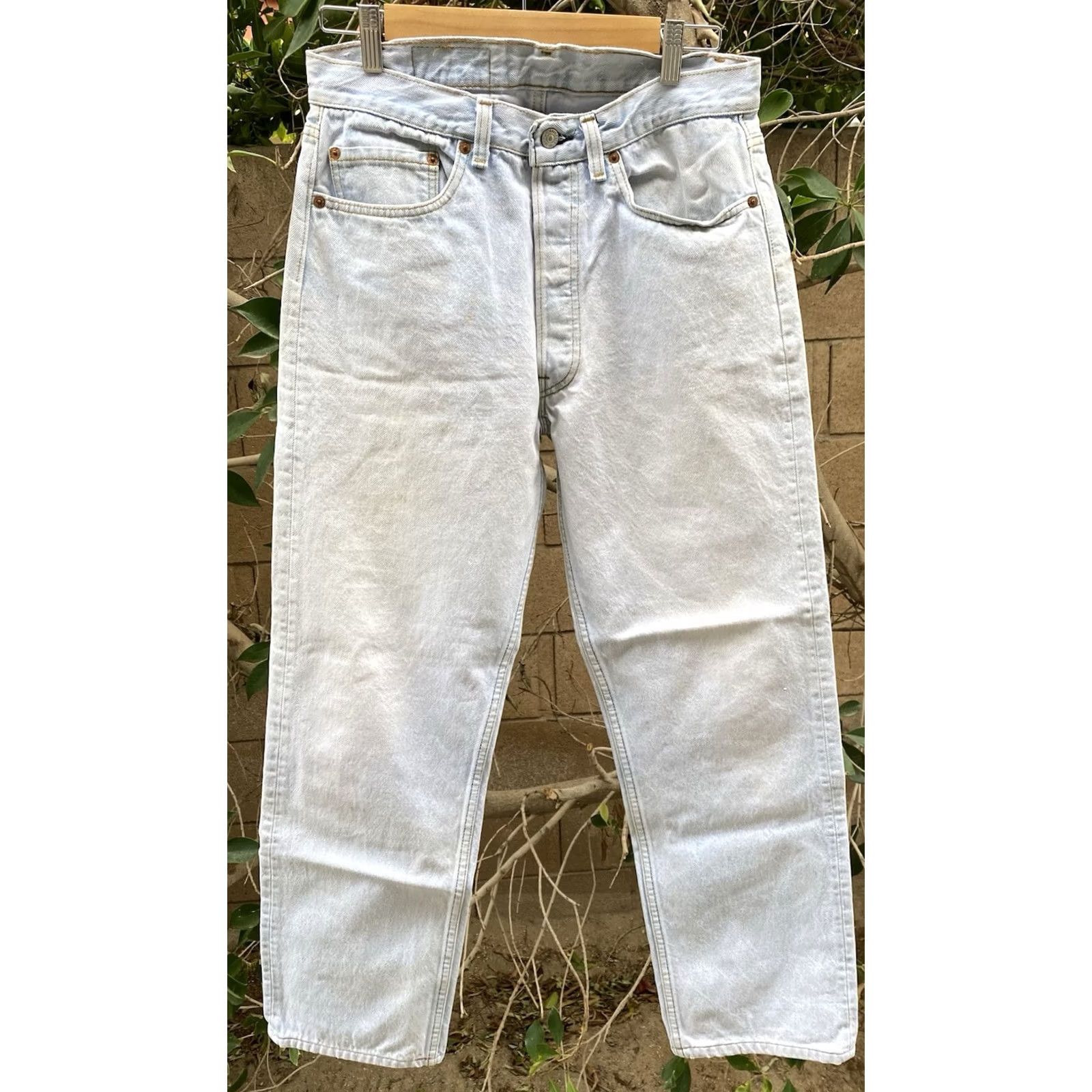 Levi's VINTAGE Levi's 501 Jeans Distressed Levis 501 Denim Jeans Regular Men 31 Blue Waist 31 Inseam 30.25 Inseam 30.25 Vintage See Pics Mens Size US 31 - 5 Thumbnail