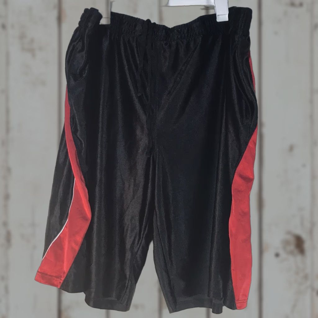 NBA NBA Black/Red Basketball Shorts Mens Size 3X Egypt Size US 39 - 1 Thumbnail