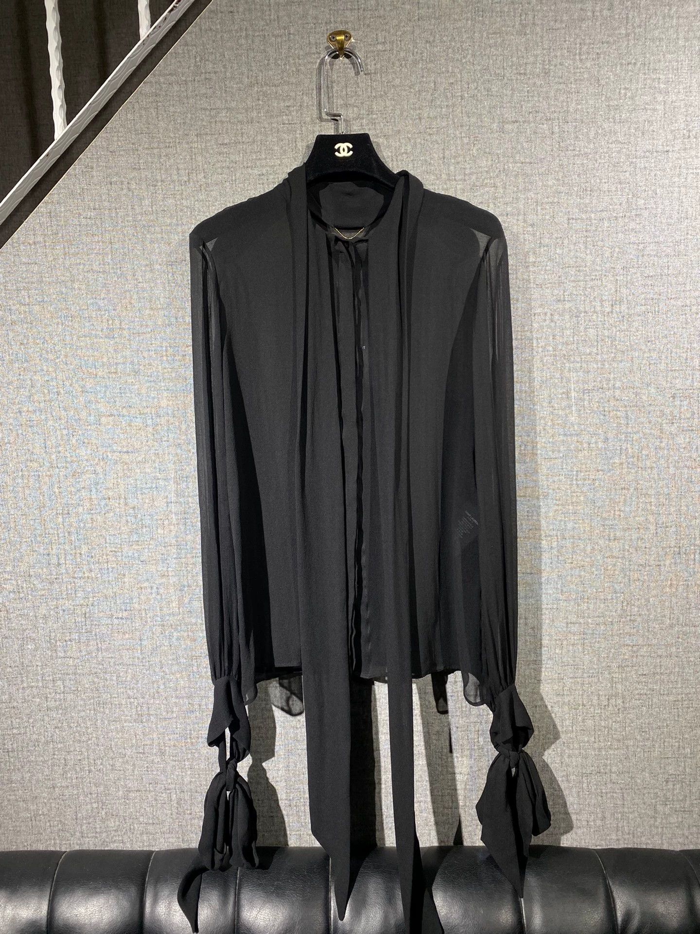 Saint Laurent Paris Saint Laurent Paris Ladies' silk long sleeves Size US XS / EU 42 / 0 - 1 Thumbnail
