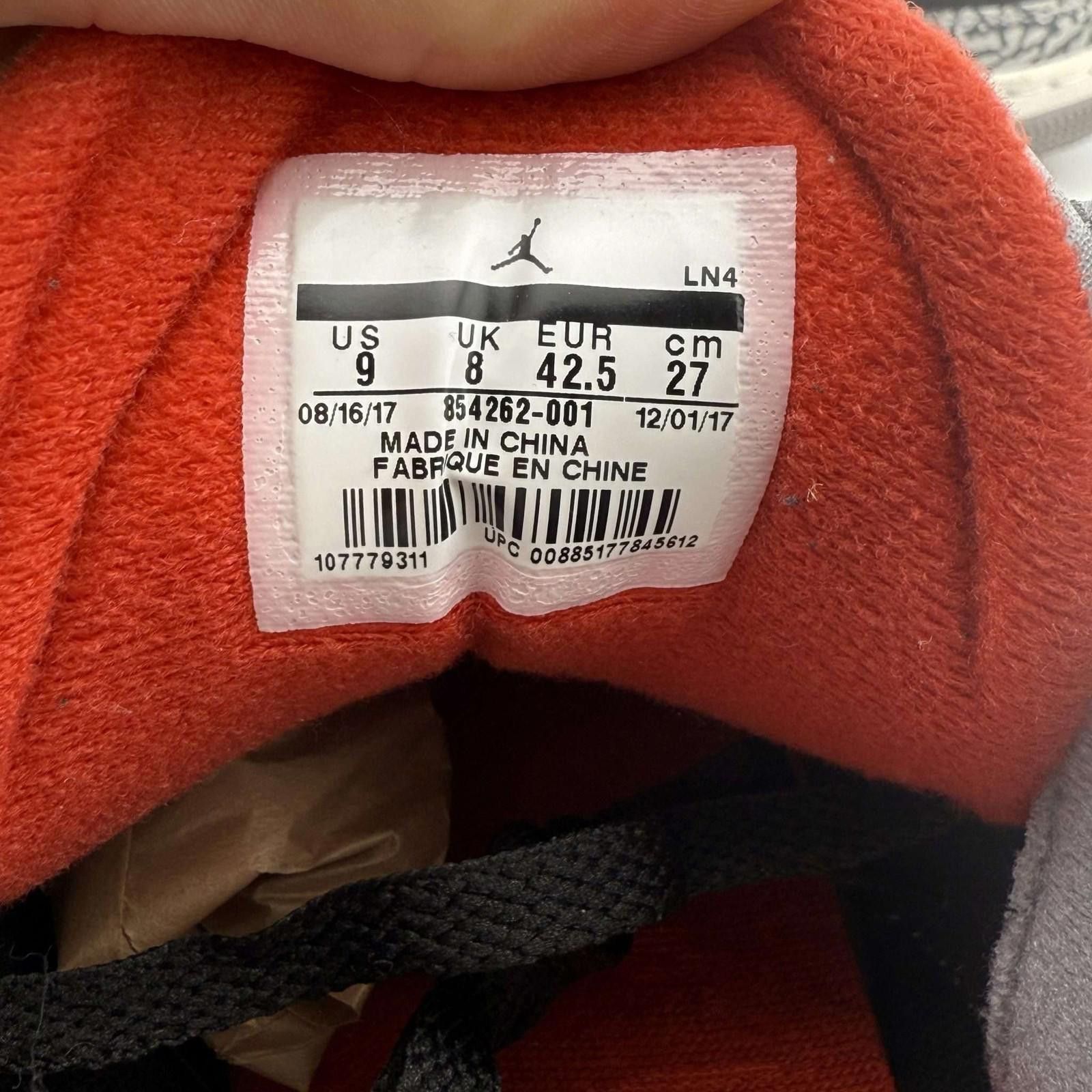 Jordan Brand Jordan 3 Black Cement 2018 US 9 Used No Box Size US 9 / EU 42 - 9 Thumbnail