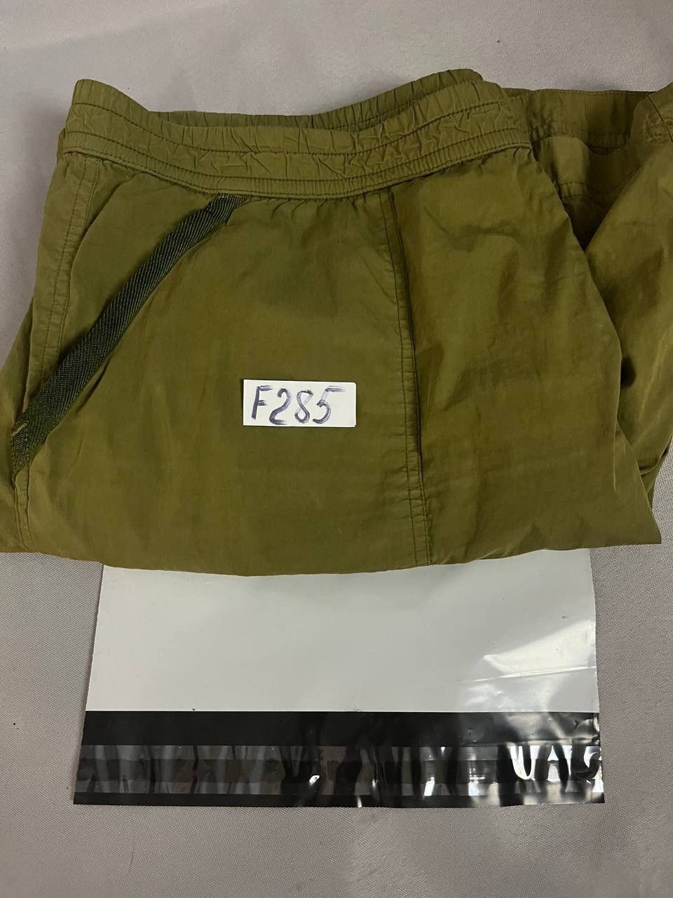 Stone Island Stone Island Nylon Cargo Shorts Khaki Olive Size US 36 / EU 52 - 14 Thumbnail
