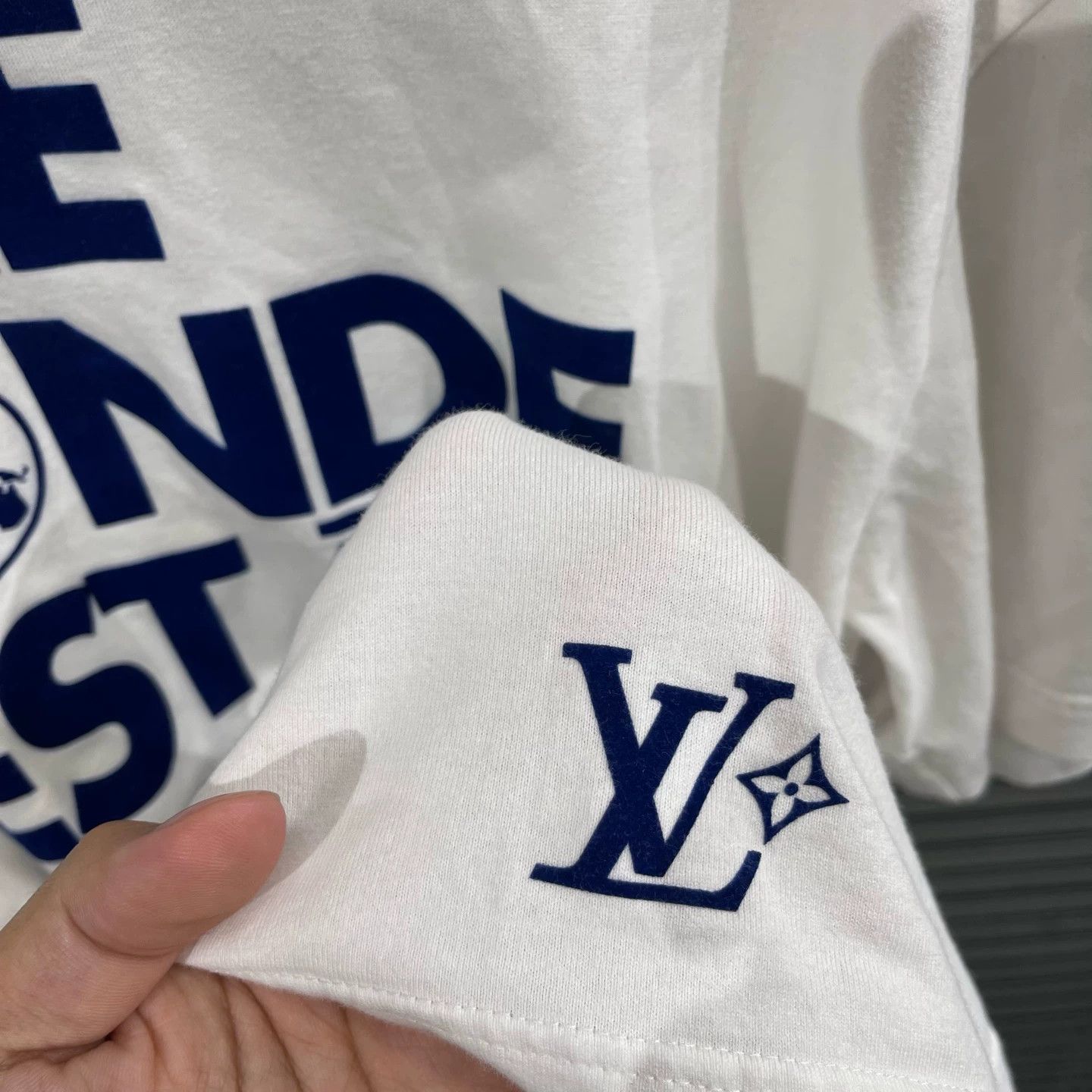 Louis Vuitton LV 25ss Men's White Logo Print SS XL 99N Size US XL / EU 56 / 4 - 5 Thumbnail