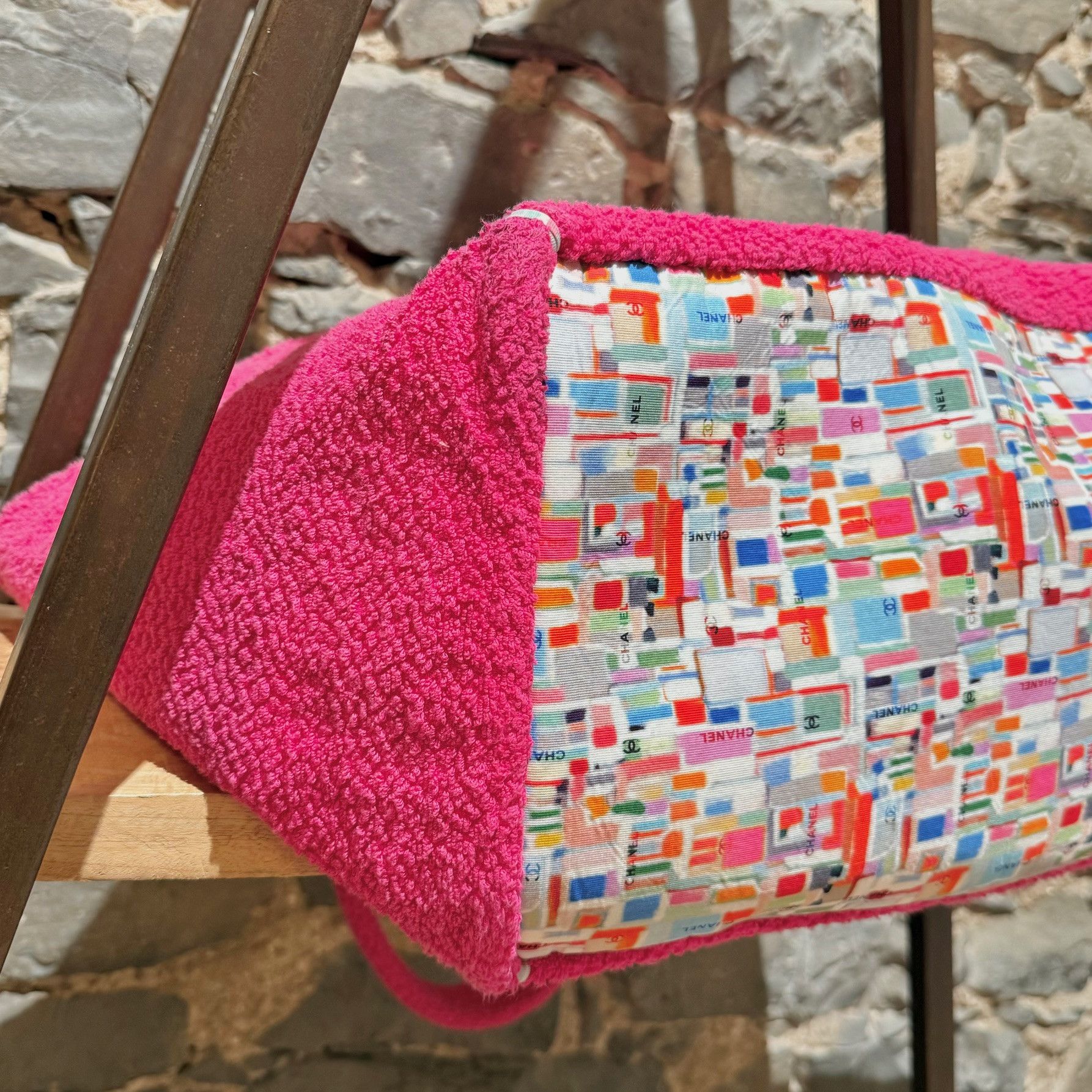 Chanel Chanel 2019 Pink Terry Cloth CC Beach Bag With Pouch & Towel Size ONE SIZE - 8 Thumbnail
