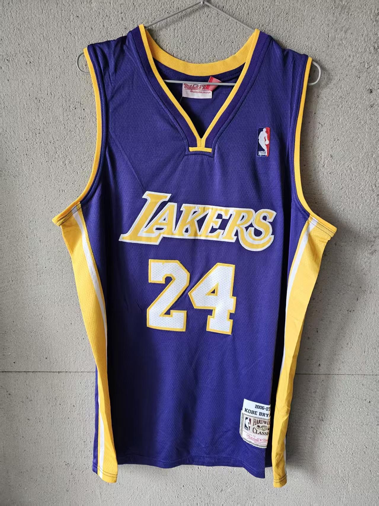 NBA Lakers #24 Kobe Bryant Jersey Purple Size US S / EU 44-46 / 1 - 2 Thumbnail