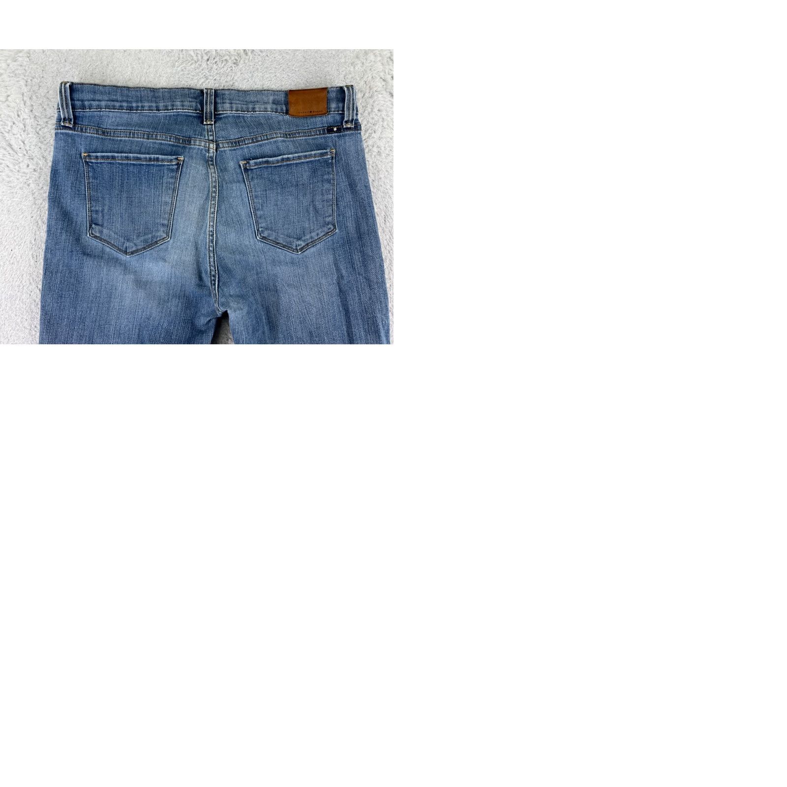 Lucky Brand Lucky Brand Jeans Womens 10 Blue Denim Skinny 5-Pocket Regular Inseam 25.5in Medium Wash 90s Theme Comfort Cotton Blend N/A Size 32" / US 10 / IT 46 - 10 Thumbnail