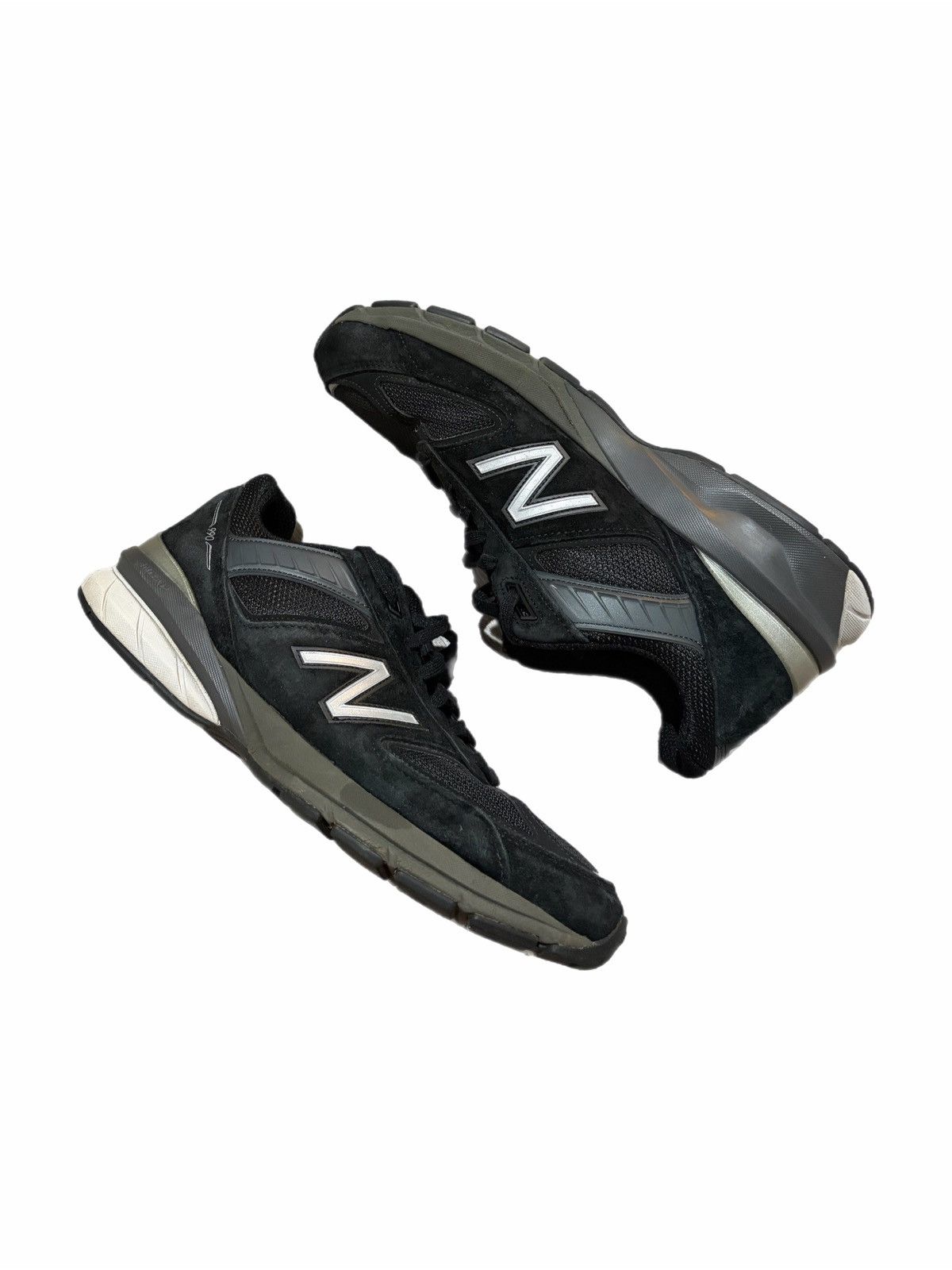 New Balance New Balance 990v5 Made in USA Black Running Shoes Size 11 Size US 11 / EU 44 - 1 Thumbnail