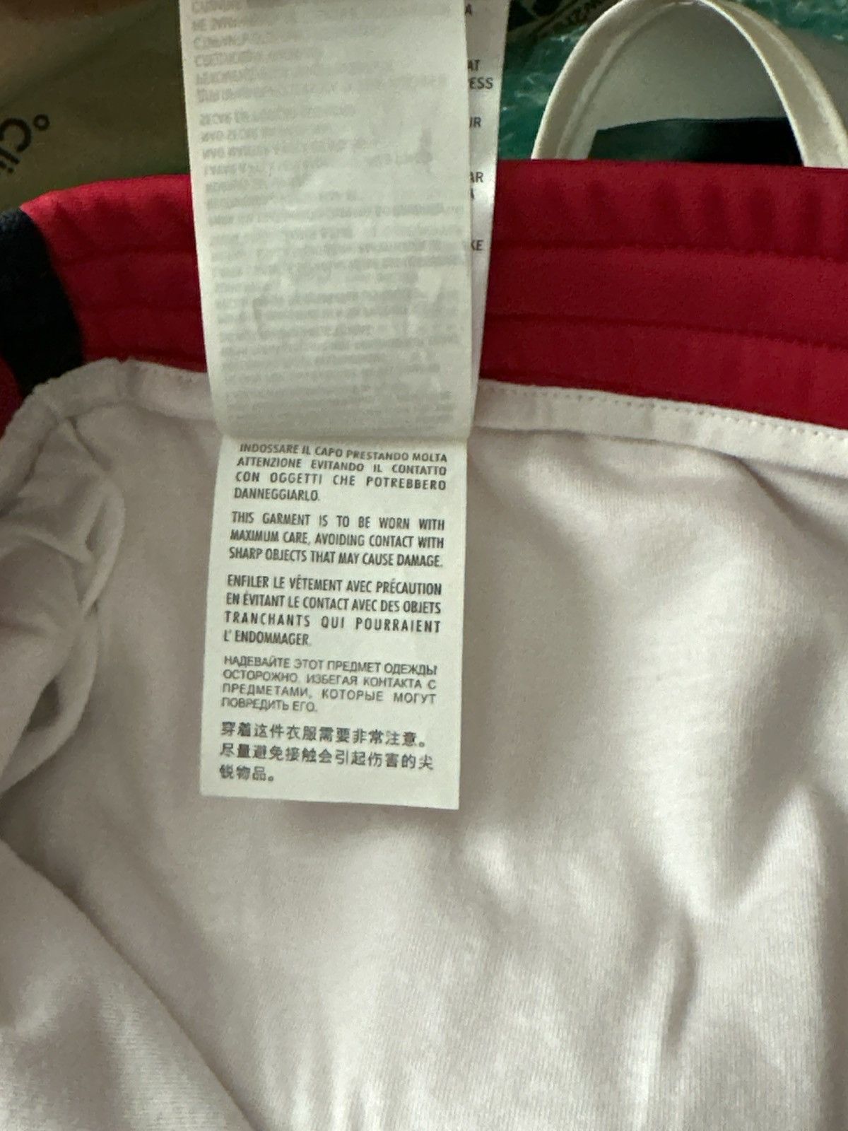 Gucci GUCCI Red EMBROIDERED SHORTS SS 2014 Size US 38 / EU 54 - 18 Thumbnail