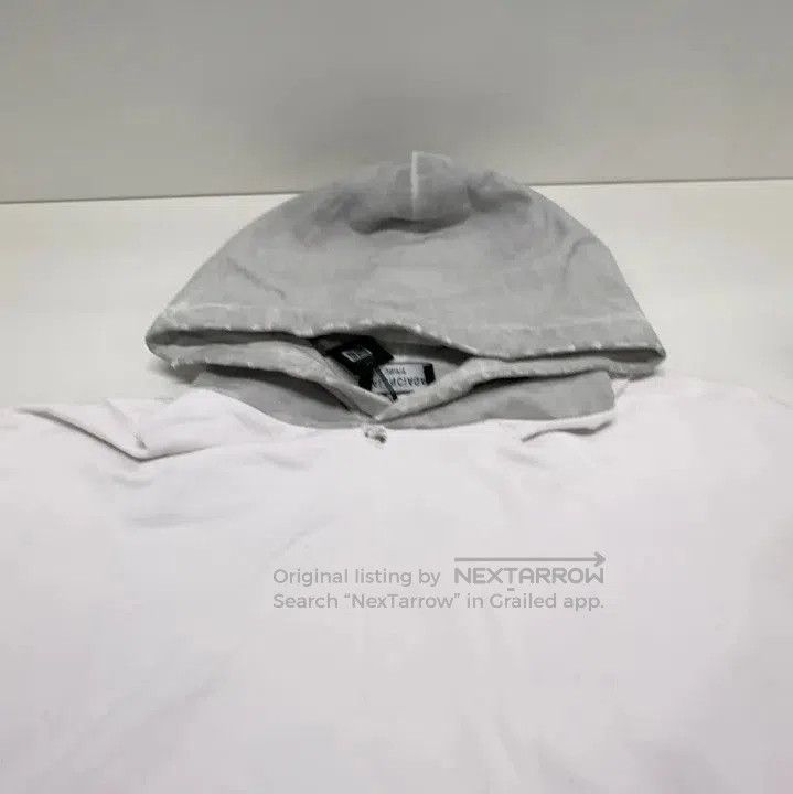 Balenciaga Balenciaga White Logo Graphic Hoodie for Men. Size US M / EU 48-50 / 2 - 2 Thumbnail